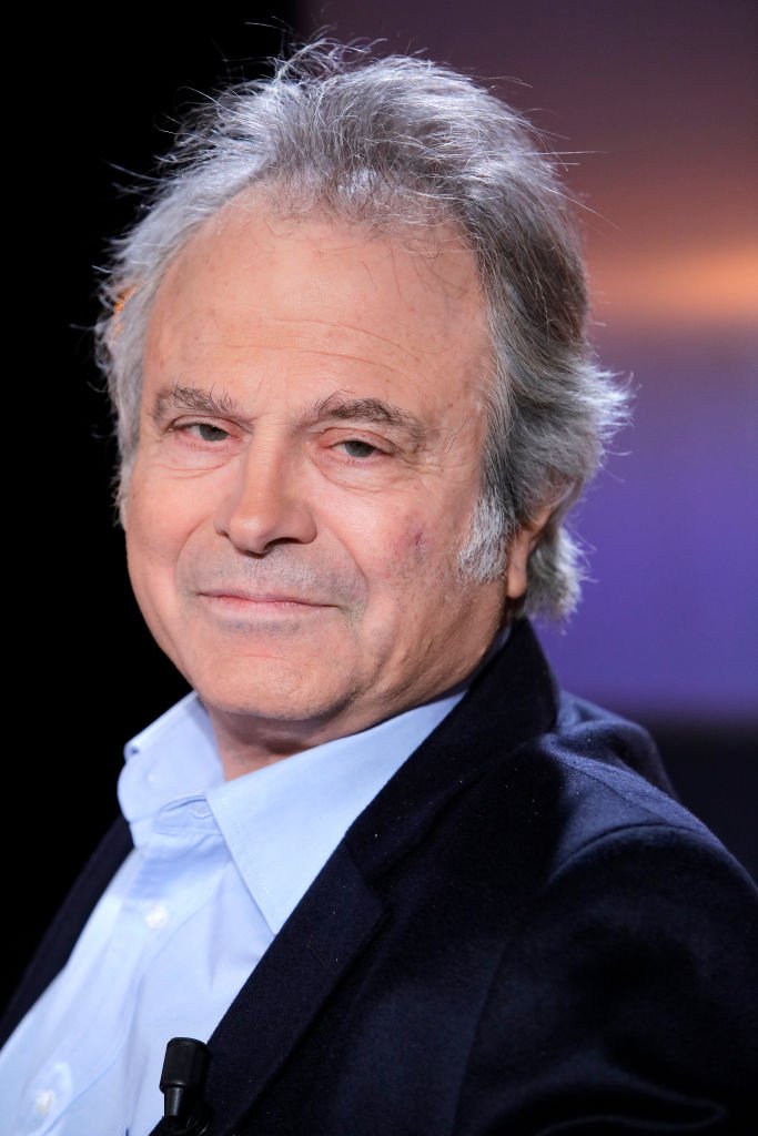 Franz-Olivier Giesbert pose lors d'une séance de portraits à Paris, France le 26/01/2017. | Photo : Getty Images Franz-Olivier Giesbert pose lors d'une séance de portraits à Paris, France le 26/01/2017. | Photo : Getty Images
