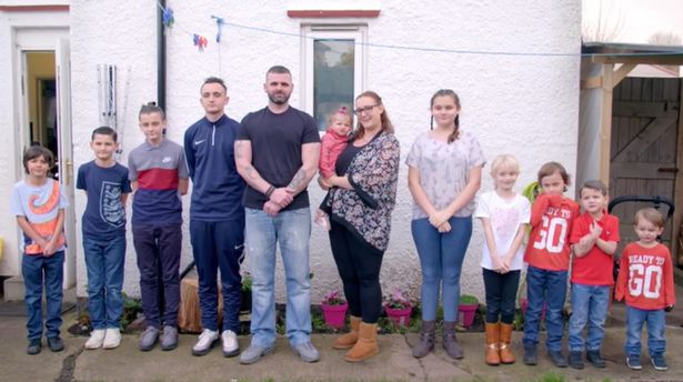 La famille nombreuse. l Source: Channel 5