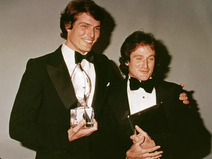 Christopher Reeve and Robin Williams backstage at the People's Choice Awards in March 1979. | Source: Getty Images