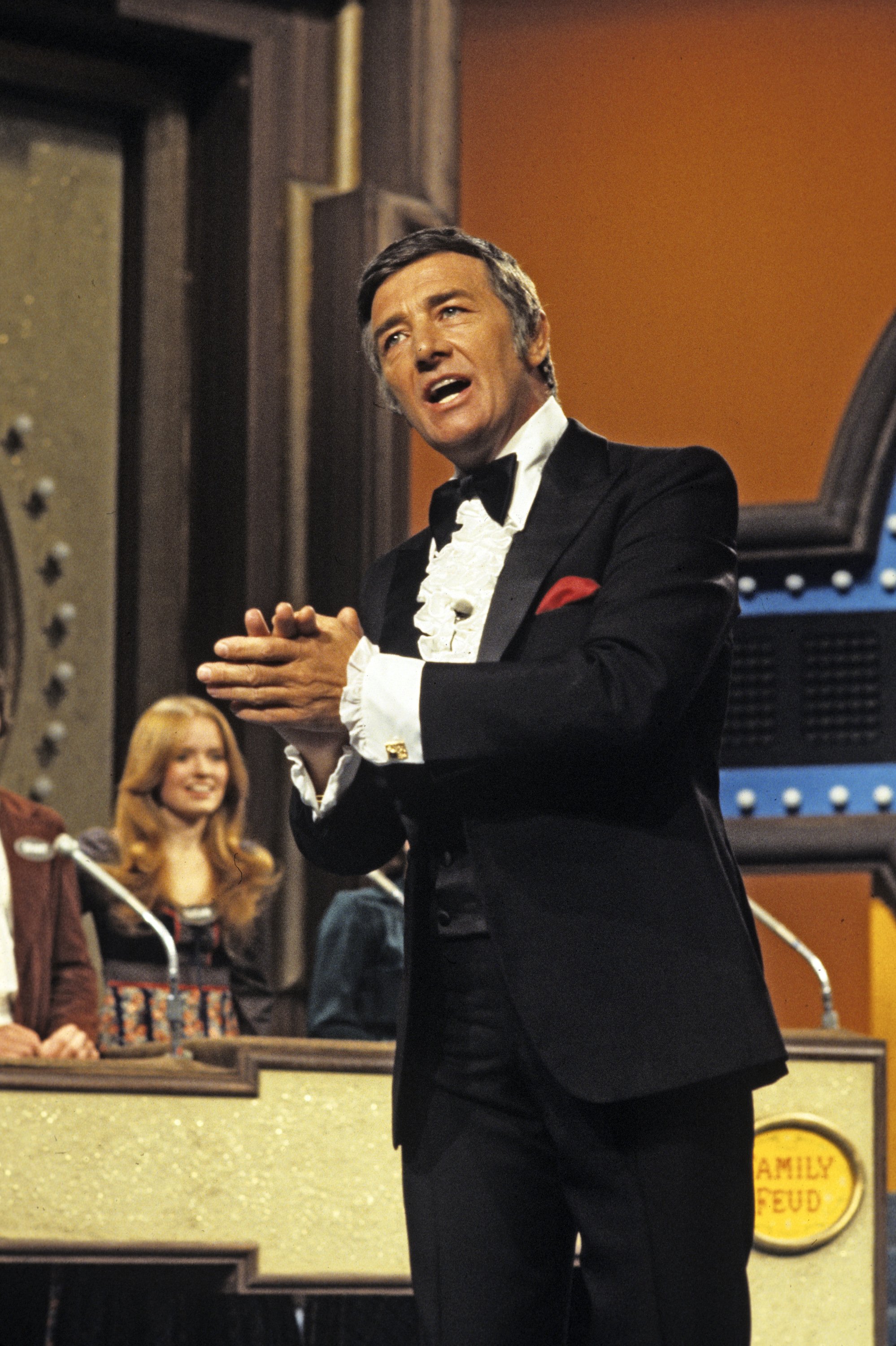 Richard Dawson on an episode of "Family Feud" on April 12, 1978. | Source: ABC Photo Archives/Disney General Entertainment Content/Getty Images