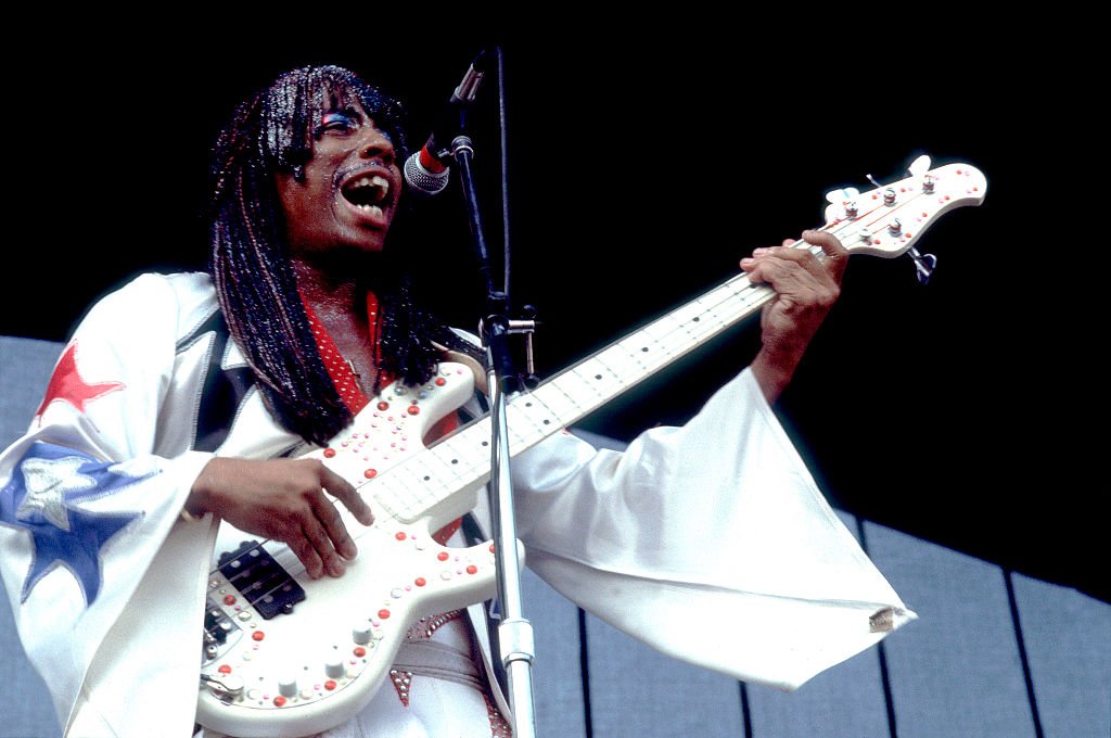 Rick James (born James Johnson Jr, 1948 - 2004) performs onstage on July 19, 1980. | Photo: Getty Images