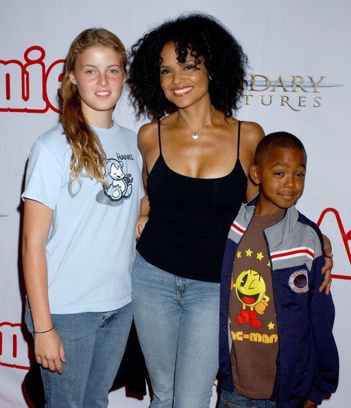 Victoria Rowell, daughter Maya and son Jasper at Pantages Theatre in Hollywood, California.| Photo: Getty Images.