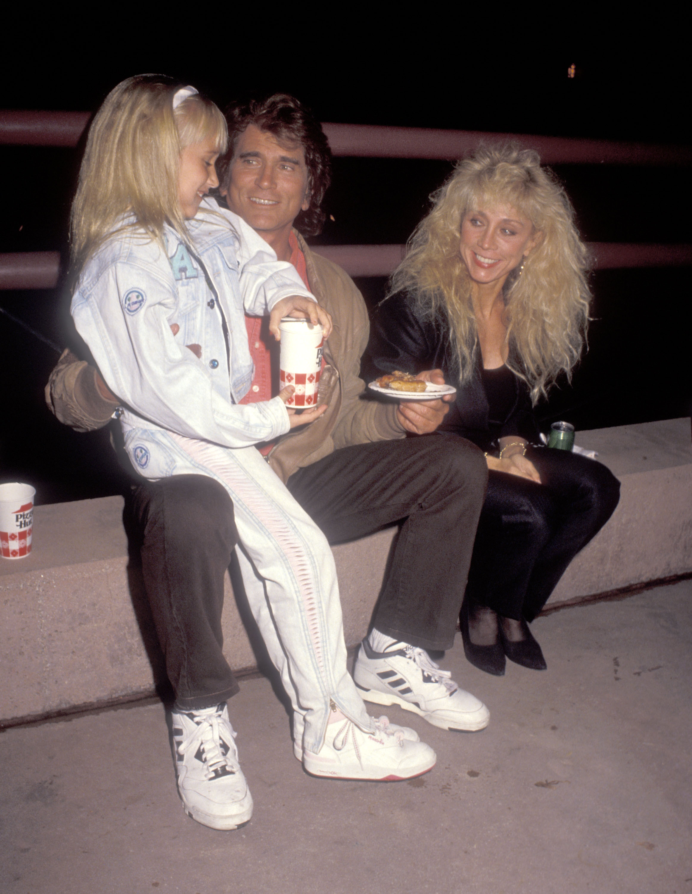Michael Landon, Cindy Landon and their daughter Jennifer Landon are pictured at the "Teenage Mutant Ninja Turtles: Coming Out of Their Shells" Concert and Theatrical Performance on November 21, 1990, at Universal Amphitheatre in Univeral City, California | Source: Getty Images