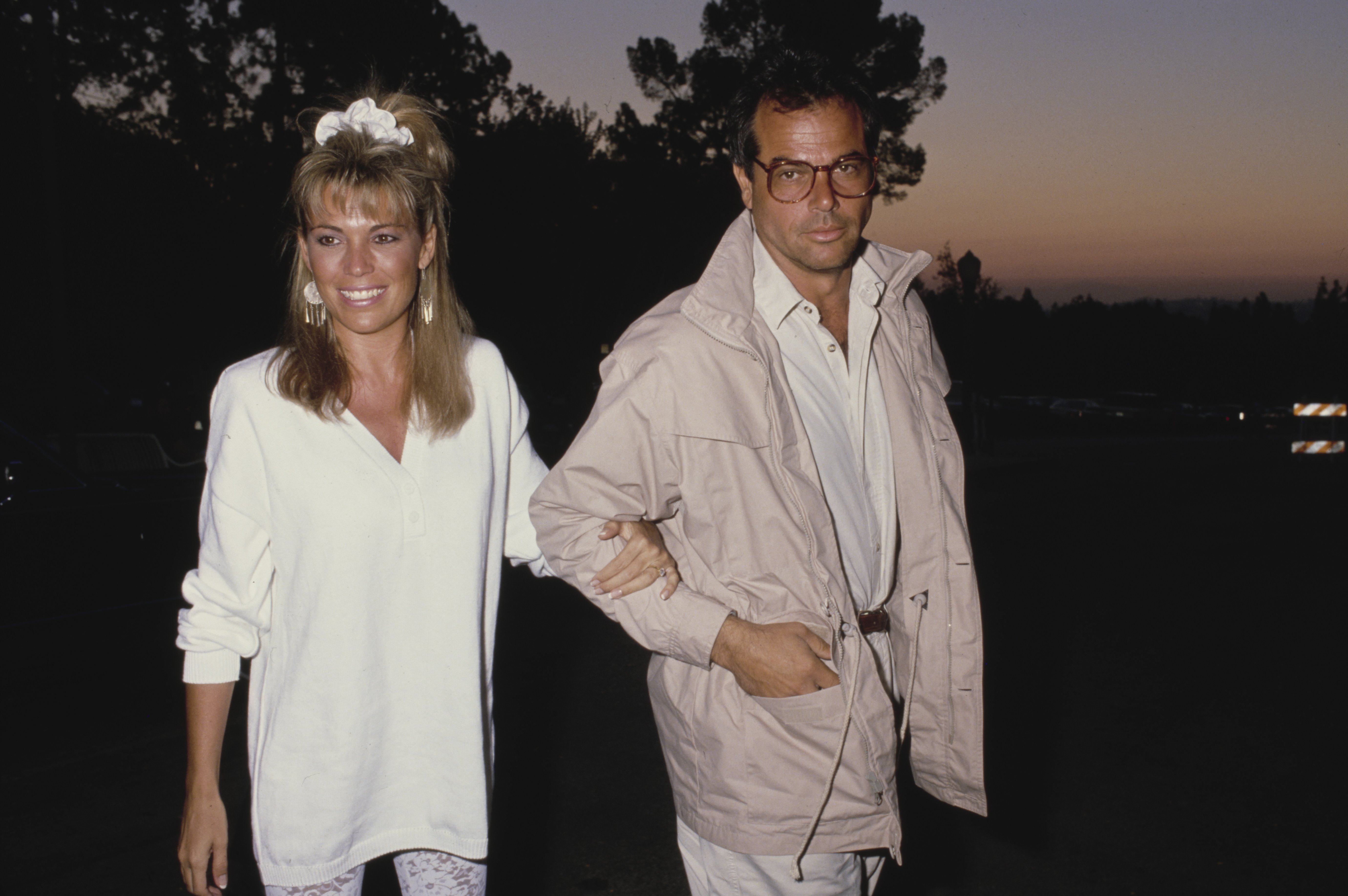 American television personality Vanna White and her husband, George Santo Pietro attend the Ringo Starr and His All-Starr Band concert at the Greek Theatre in Los Angeles, California, on September 4, 1989. | Source: Getty Images