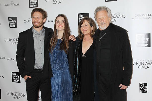 (L-R) Jesse Kristofferson, Kimberly Alexander, Lisa Kristofferson and Kris Kristofferson at the 40th Anniversary Chaplin Award Gala at Avery Fisher Hall at Lincoln Center for the Performing Arts in 2013 | Source: Getty Images