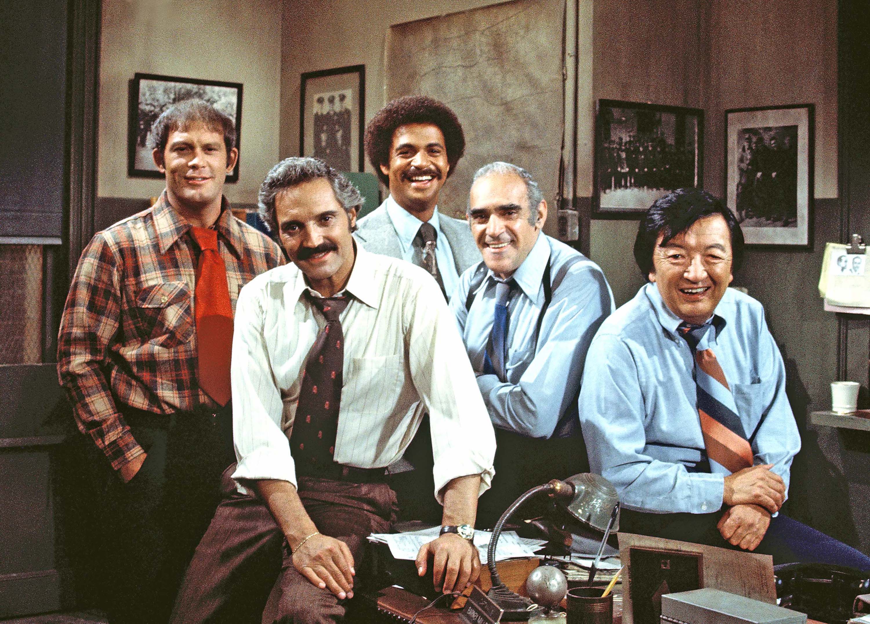 Max Gail as Detective Stanley Wojciehowicz, Hal Linden (Barney), Ron Glass (Harris) and Jack Soo (Yemana) in "Barney Miller" on September 23, 1976 | Source: Getty Images