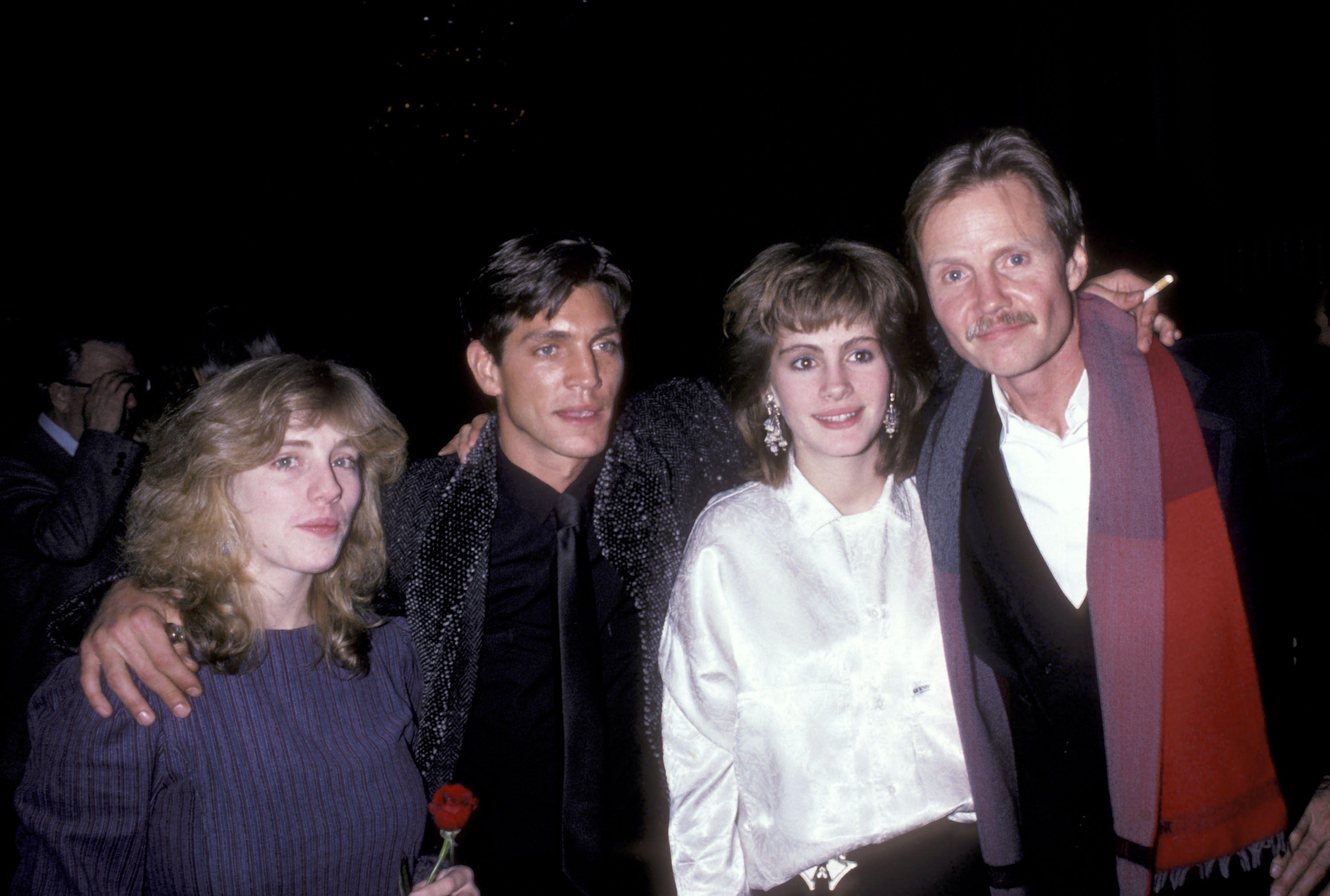 Eric Roberts, actress Julia Roberts and their sister Lisa Roberts and actor Jon Voight at The Plaza Hotel in New York City on December 4, 1985 | Source: Getty Images