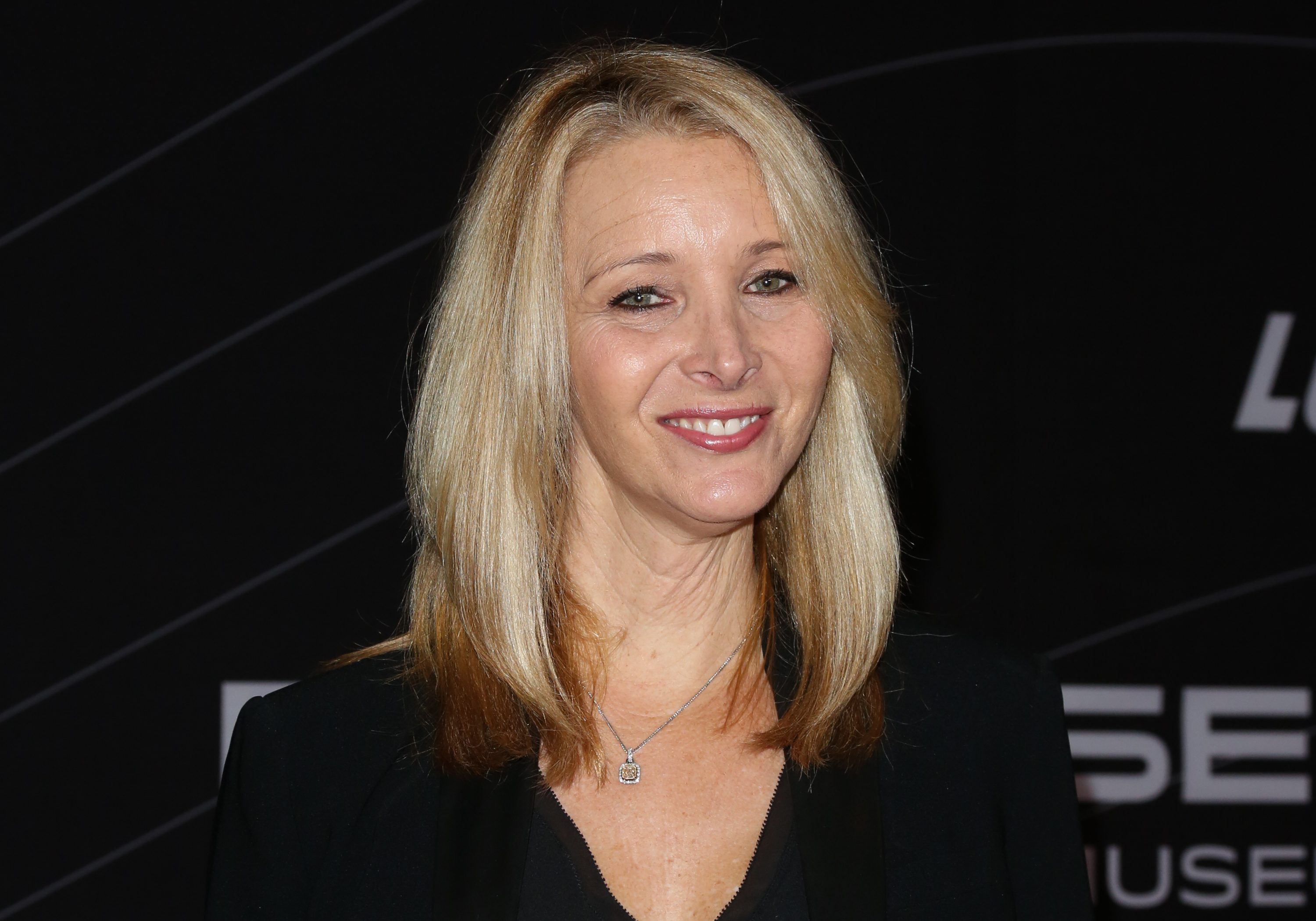 Lisa Kudrow at the Petersen Automotive Museum grand re-opening gala at Petersen Automotive Museum on December 5, 2015, in Los Angeles, California. | Source: Getty Images