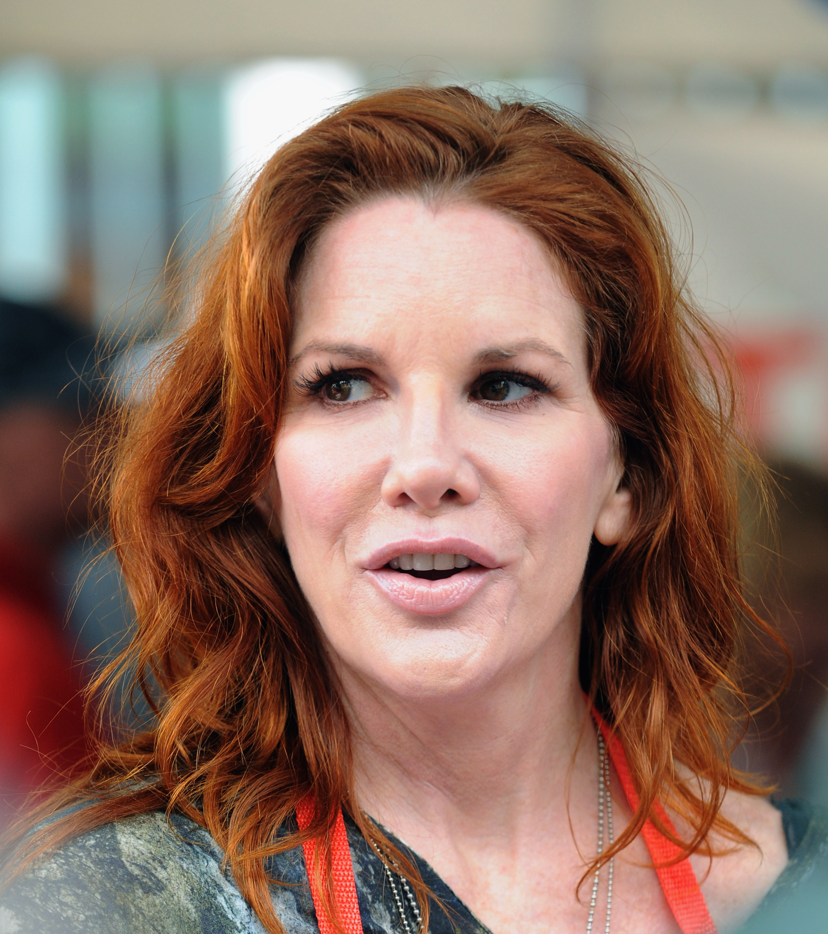 Melissa Gilbert serves food during the Los Angeles Mission Christmas Eve meal for the homeless at Los Angeles Mission on December 24, 2012 in Los Angeles, California | Source: Getty Images