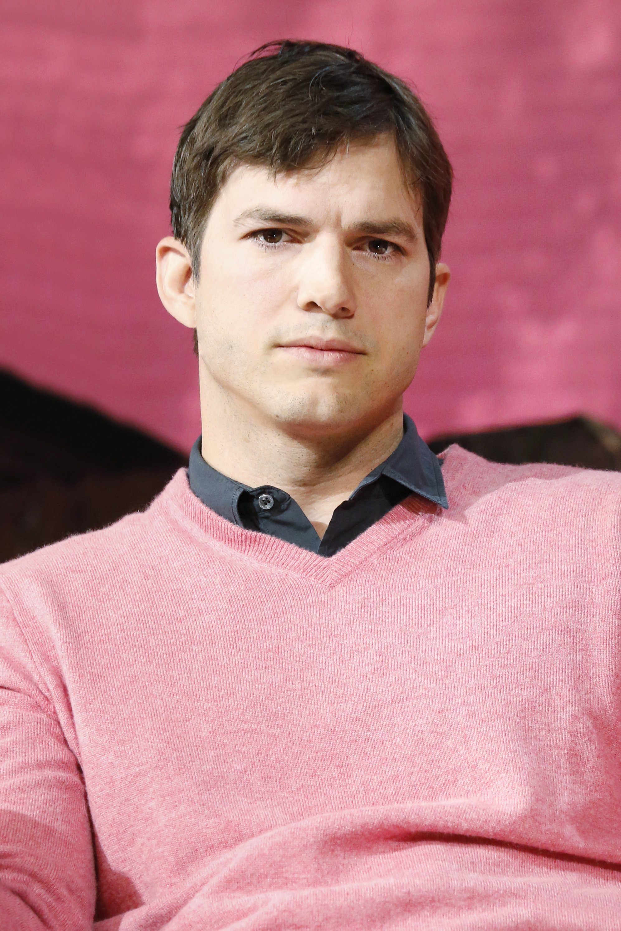 Ashton Kutcher appears on stage during the 'The Game Plan: Strategies for Entrepreneurs' Airbnb Open 2016 on November 19, 2016, in Los Angeles, California. | Source: Getty Images.
