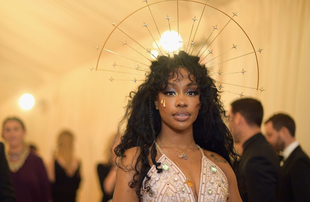 SZA attends the Heavenly Bodies: Fashion & The Catholic Imagination Costume Institute Gala, May 2018 | Source: Getty Images