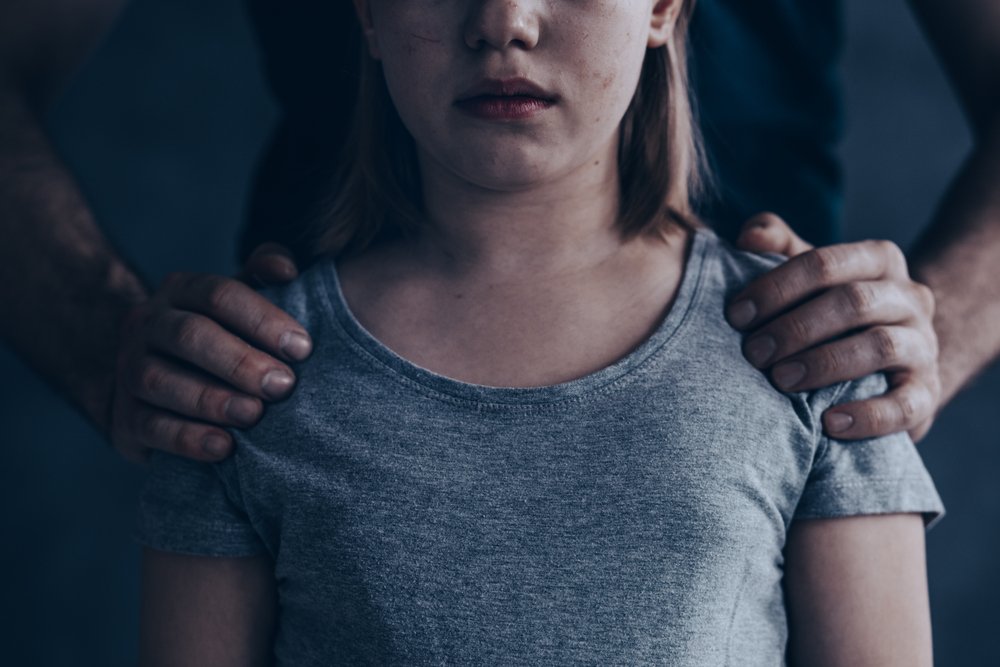 Abused little girl | Photo: Shutterstock