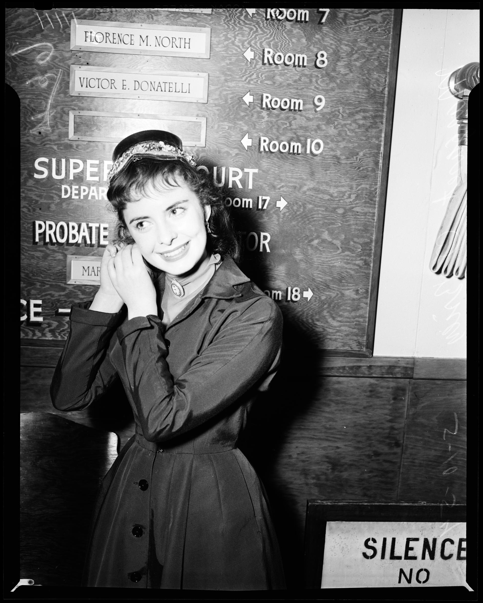 The celebrity pictured on May 10, 1954 | Source: Getty Images