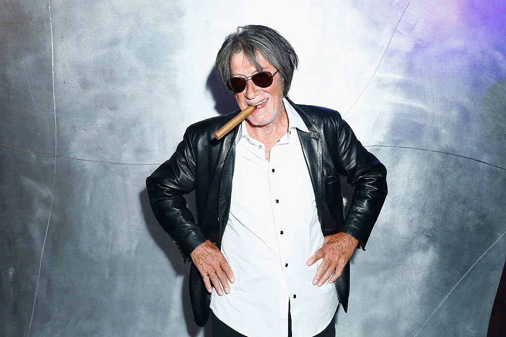 Jacques Dutronc assiste au défilé Etam dans le cadre de la Fashion Week de Paris Printemps / Été 2017 le 27 septembre 2016 à Paris, France. | Photo : Getty Images