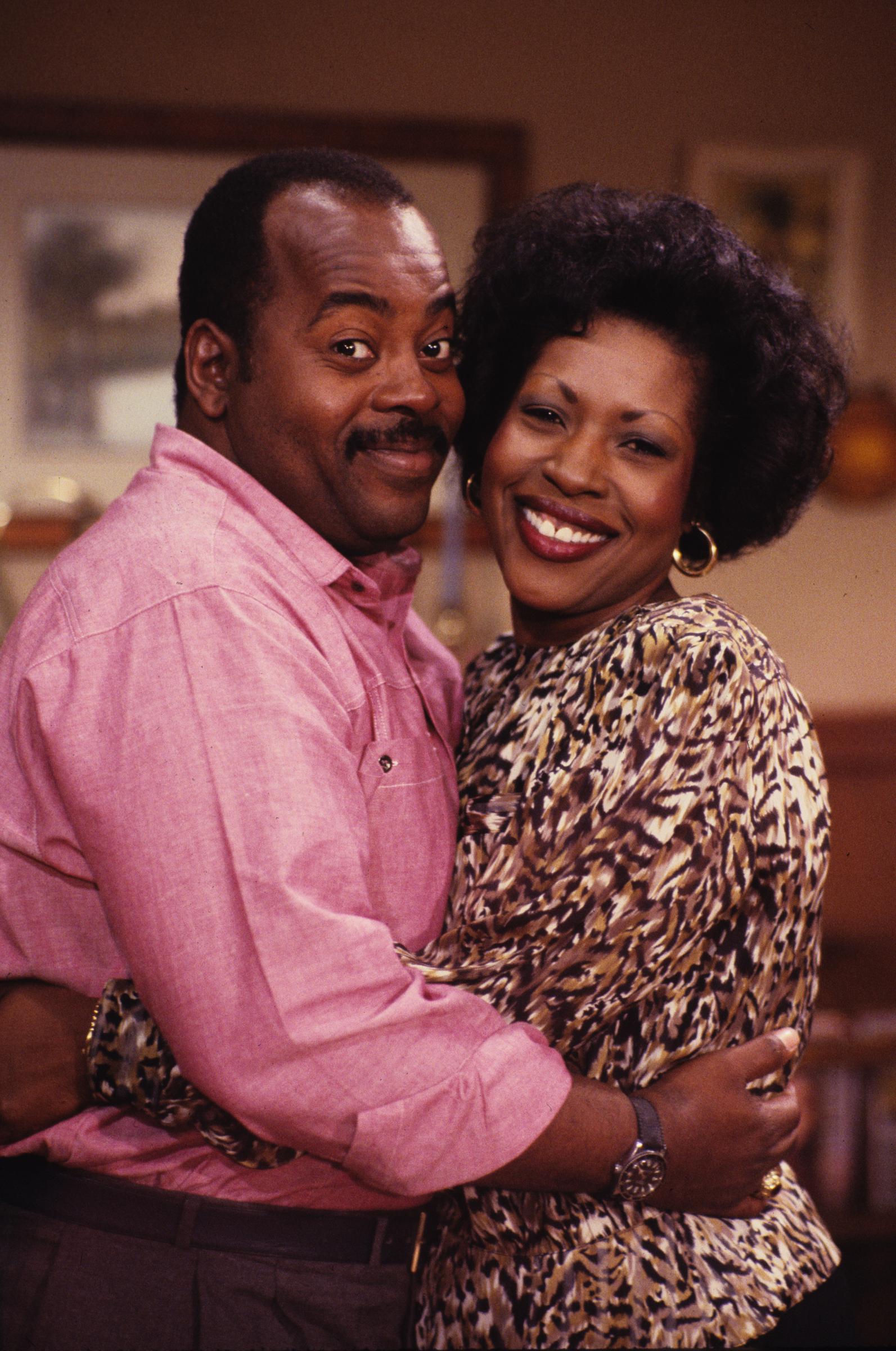 Carl Winslow (Reginald VelJohnson), his wife, Harriette (Jo Marie Payton) during an episode in 1989 | Source: Getty Images