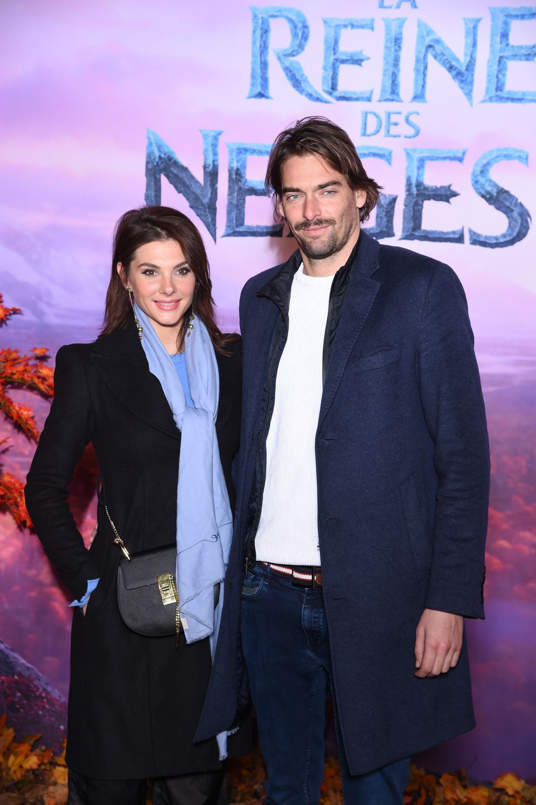Le champion de natation Camille Lacourt et sa compagne la mannequin Alice Detollenaere | Photo : Getty Images Le champion de natation Camille Lacourt et sa compagne la mannequin Alice Detollenaere | Photo : Getty Images