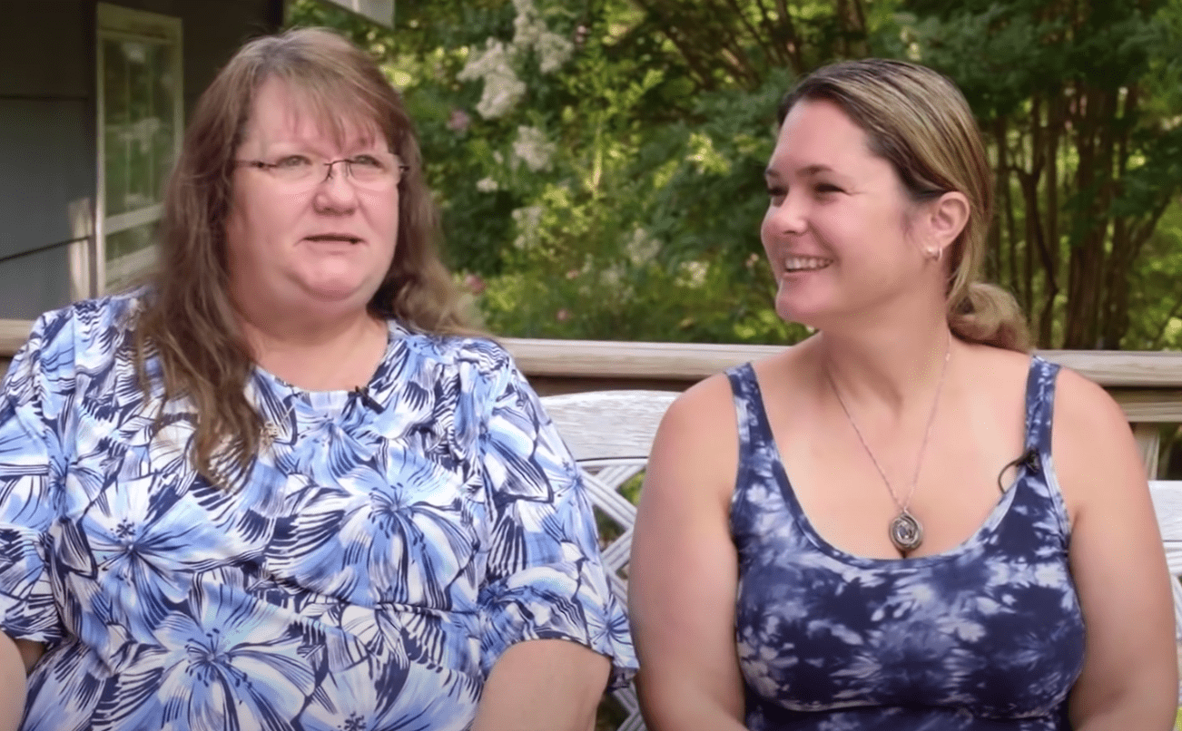 Daughter reunites with her mom 40 years after she was stolen | Photo: Youtube/NBC News