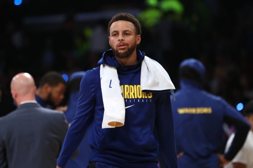 Stephen Curry #30 of the Golden State Warriors looks on during a timeout during the second half of a game against the Los Angeles Lakers at Staples Center | Photo: Getty Images