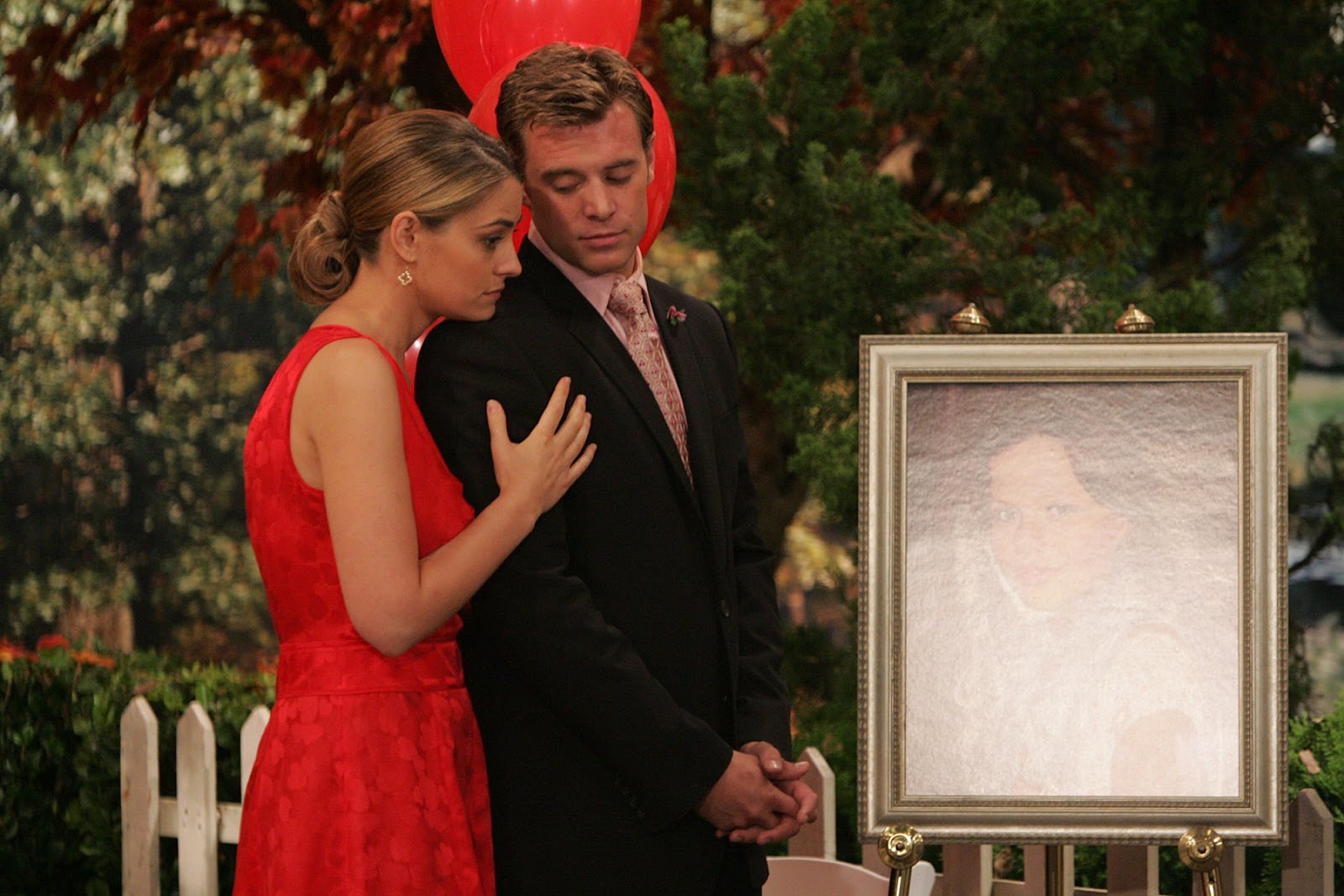 Clementine Ford and Billy Miller filming "The Young and the Restless" in 2009. | Source: Getty Images