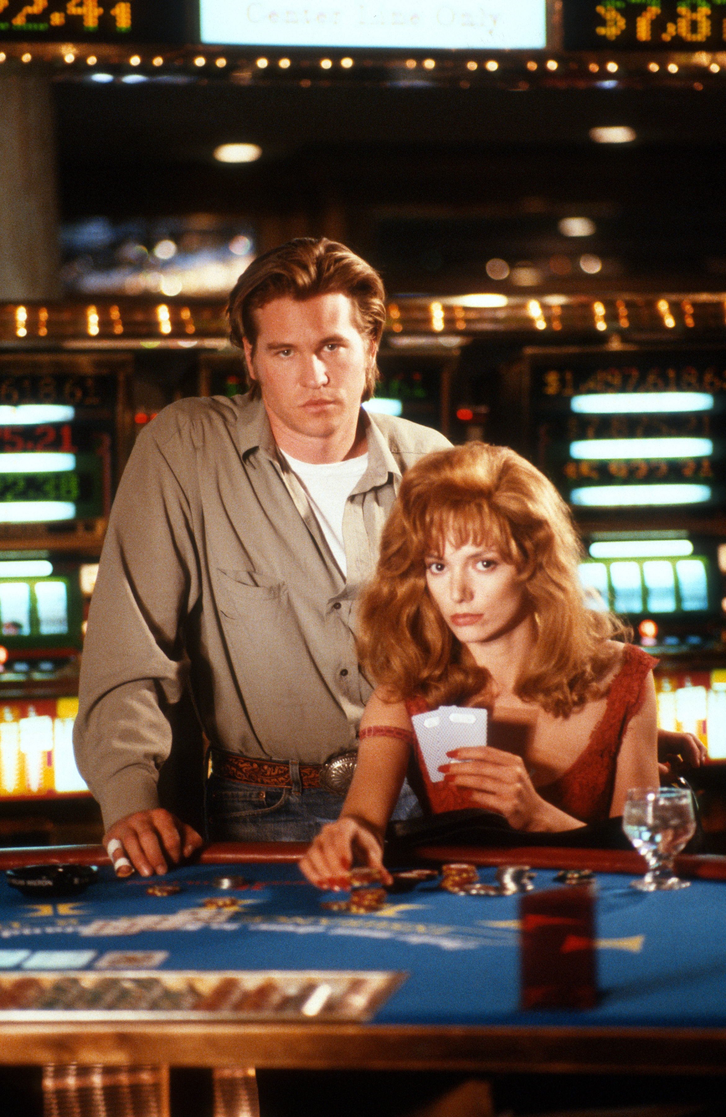 Joanne Whalley and Val Kilmer on "Kill Me Again" in 1989 | Source: Getty Images