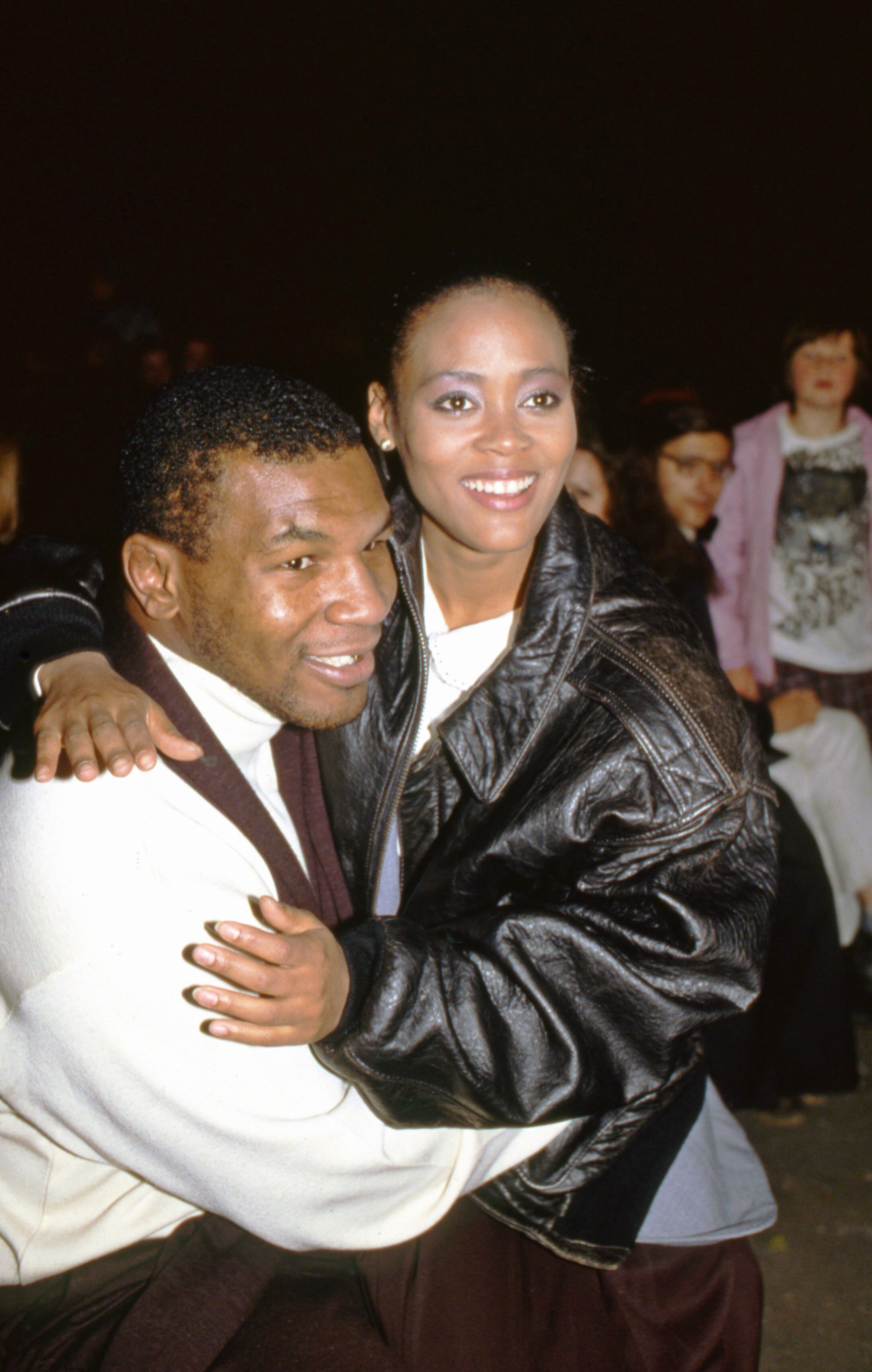 Mike Tyson with Robin Givens  in Moscow on September 15, 1988 | Source: Getty Images