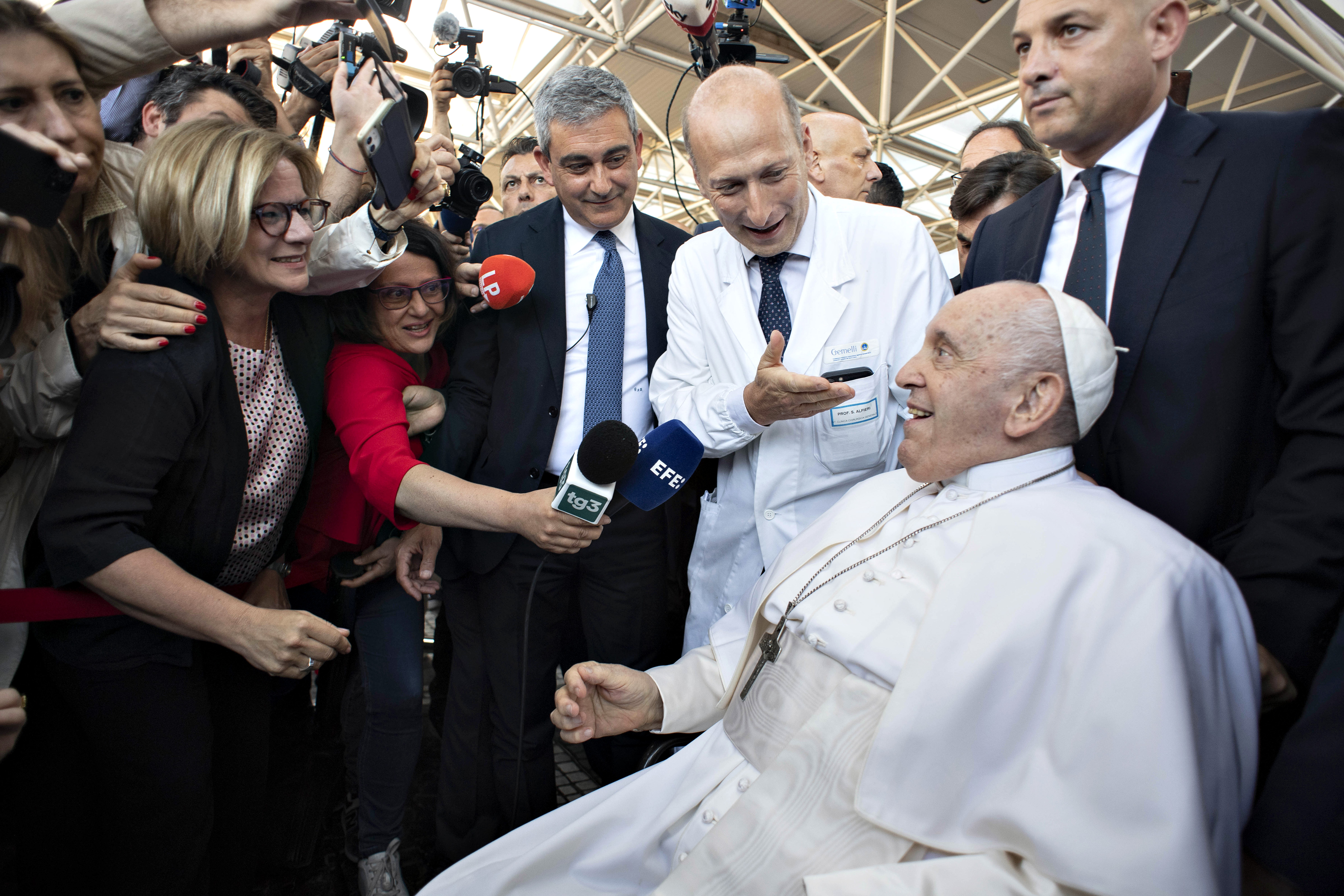 Pope Francis leaving the Gemelli Hospital after being discharged following surgery in Rome, Italy on June 16, 2023. | Source: Getty Images