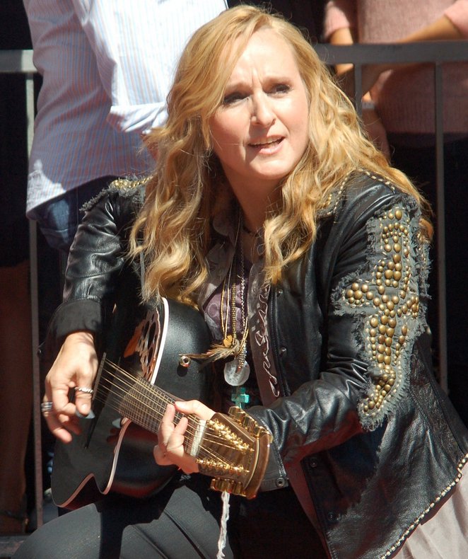 Melissa Etheridge performing at a September 2011 ceremony where she received a star on the Hollywood Walk of Fame | Photo: Wikimedia Commons Images