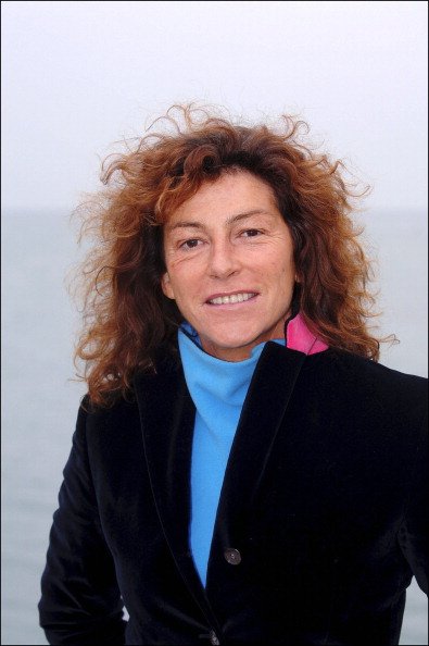Florence Arthaud, marraine de la CGN sur le lac Léman à Morges, Suisse le 22 décembre 2005 | Photo : Getty Images