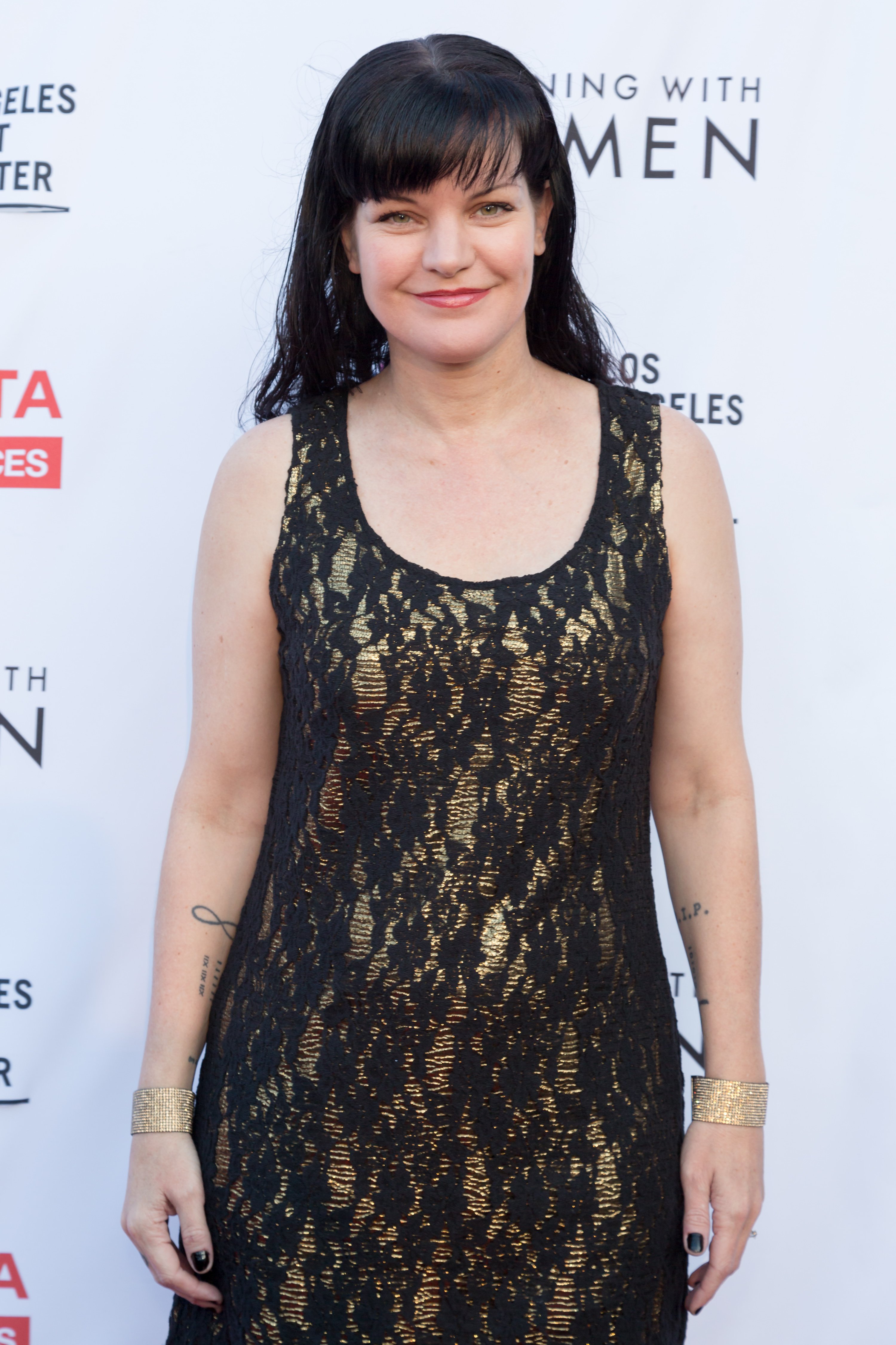 Pauley Perrette attend the Los Angeles LGBT Center's An Evening With Women on May 21, 2016, in Los Angeles, California. | Source: Getty Images.