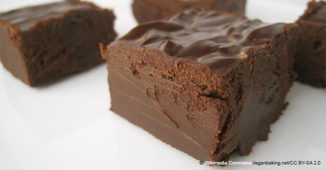 Simple recipe for a smooth and creamy fudge that is perfect for this holiday season