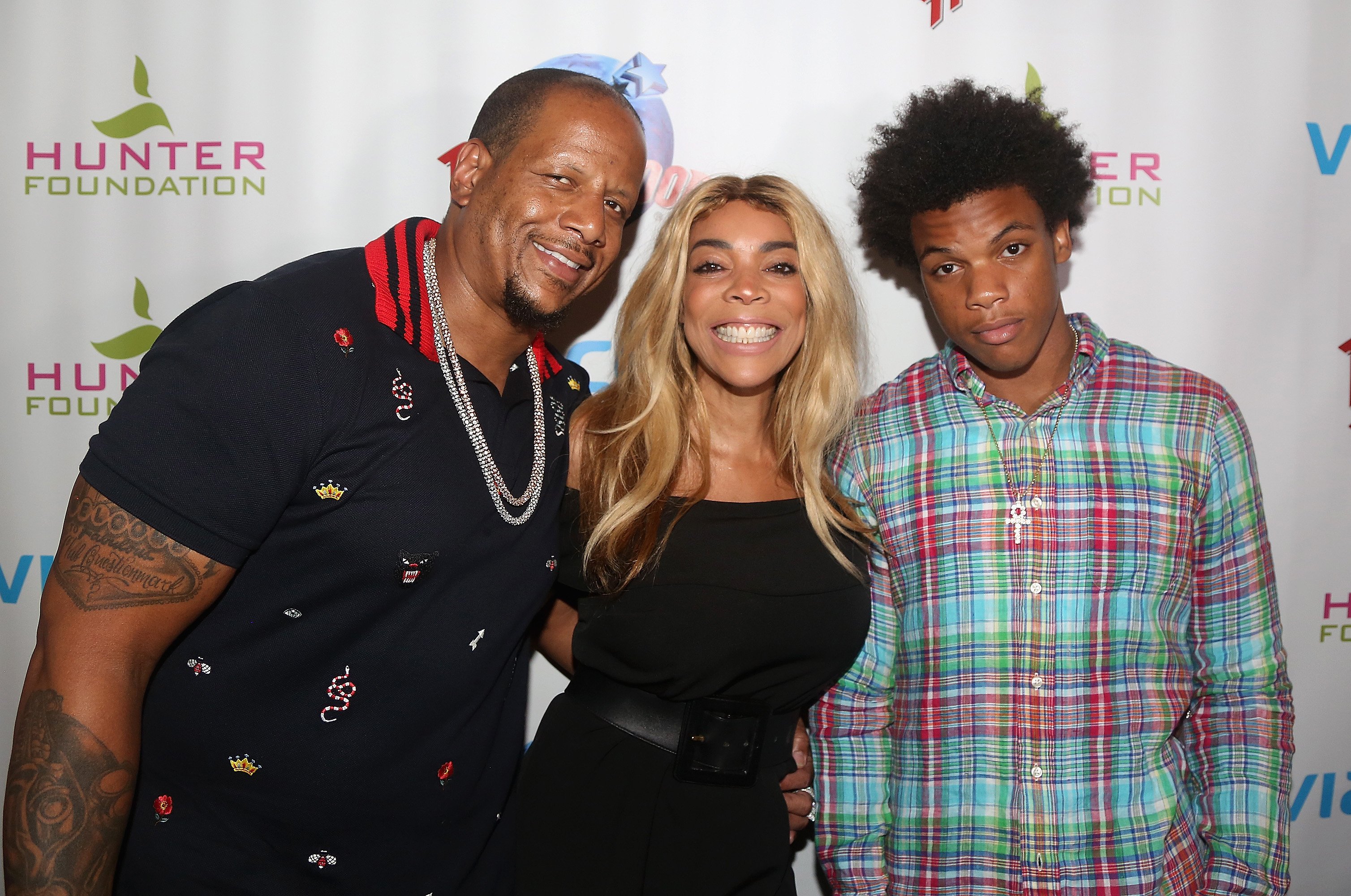 Kevin Hunter, wife Wendy Williams and son Kevin Hunter Jr pose at a celebration for The Hunter Foundation Charity on July 11, 2017. | Photo: GettyImages 