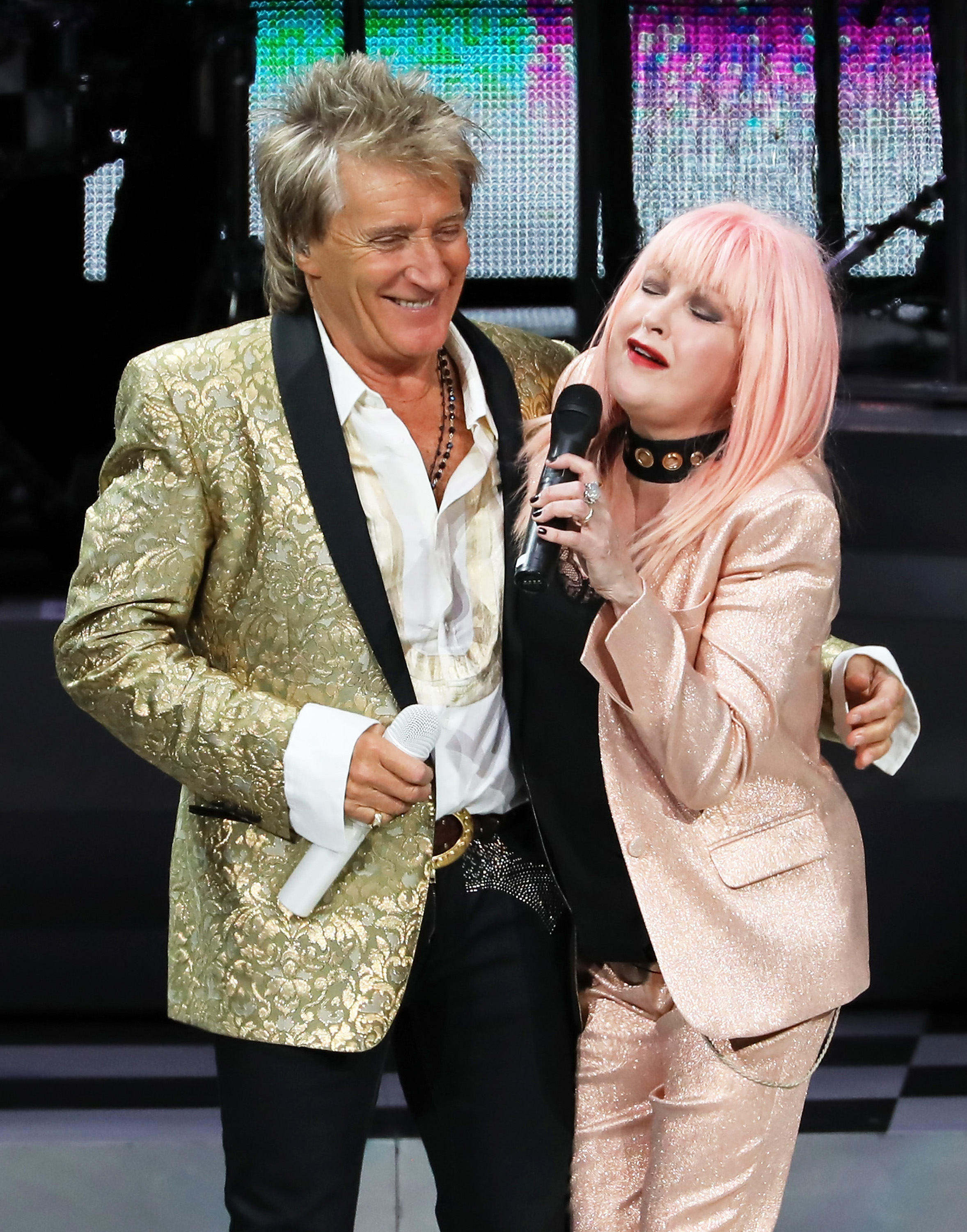 Rod Stewart and Cyndi Lauper perform at Hollywood Casino Amphitheatre on August 5, 2017, in Tinley Park, Illinois | Source: Getty Images