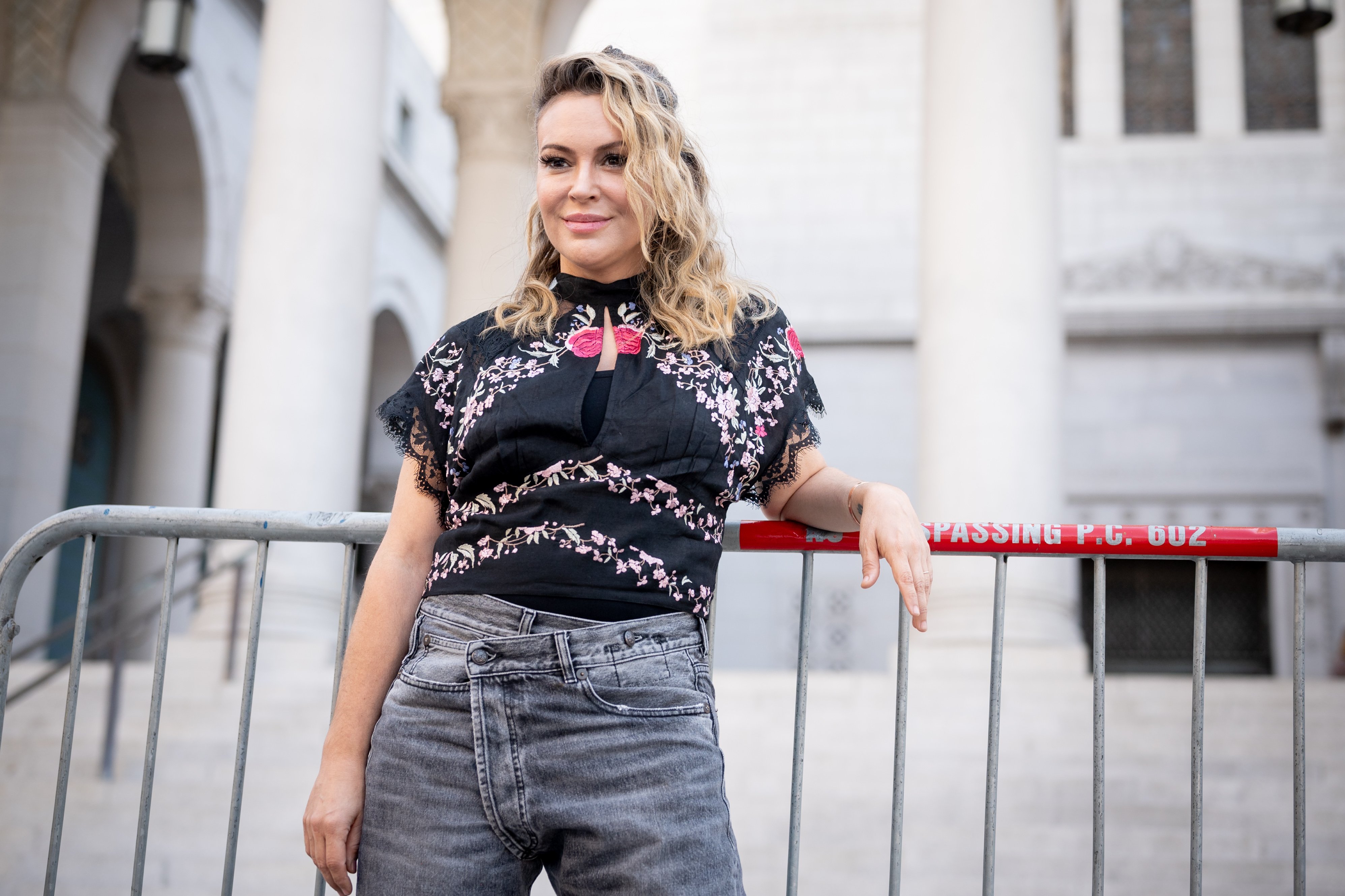 Alyssa Milano at the Women's March 4 Reproductive Rights in LA, 2021 | Photo: Getty Images 