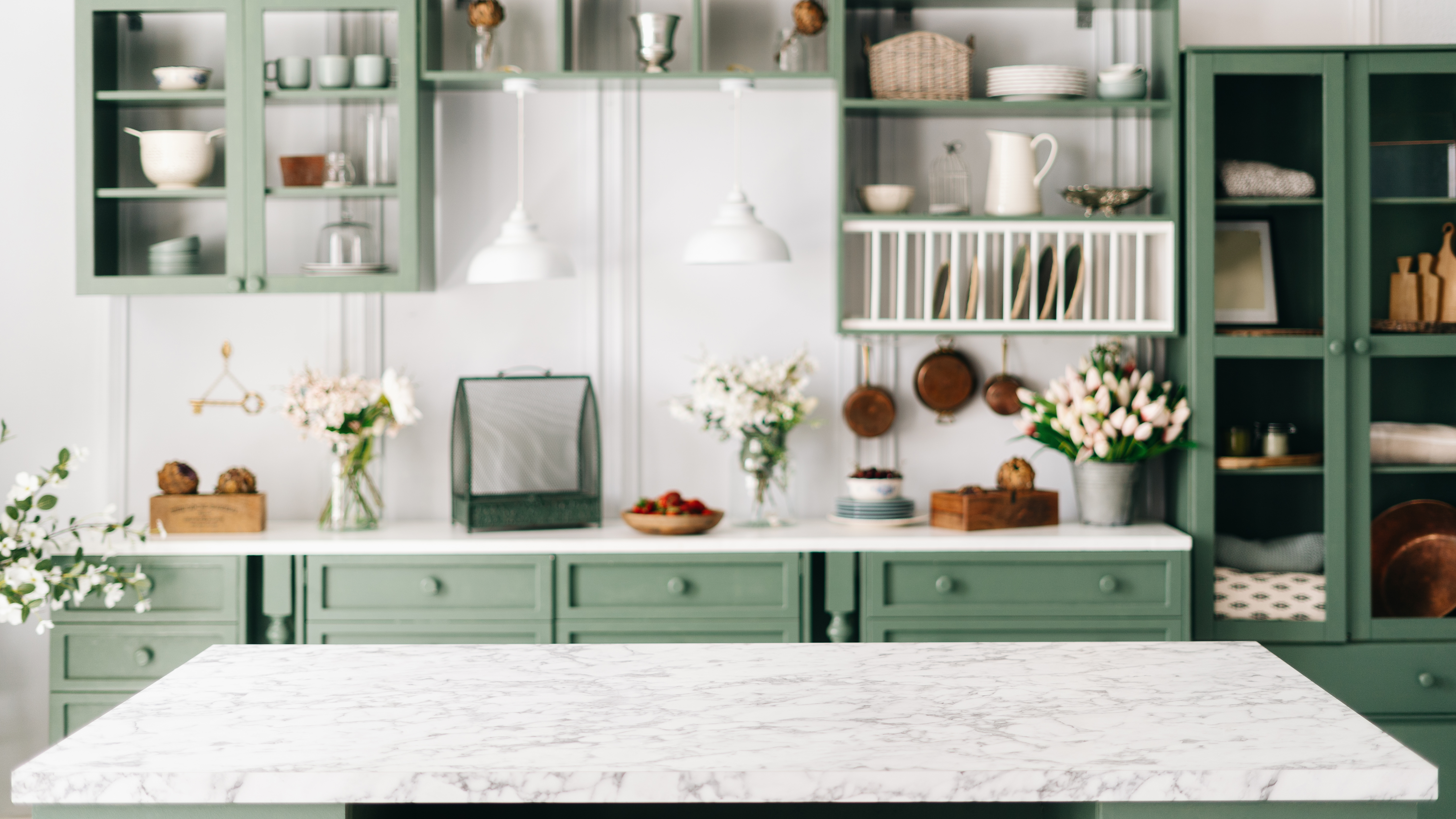 A clean and empty kitchen | Source: Shutterstock