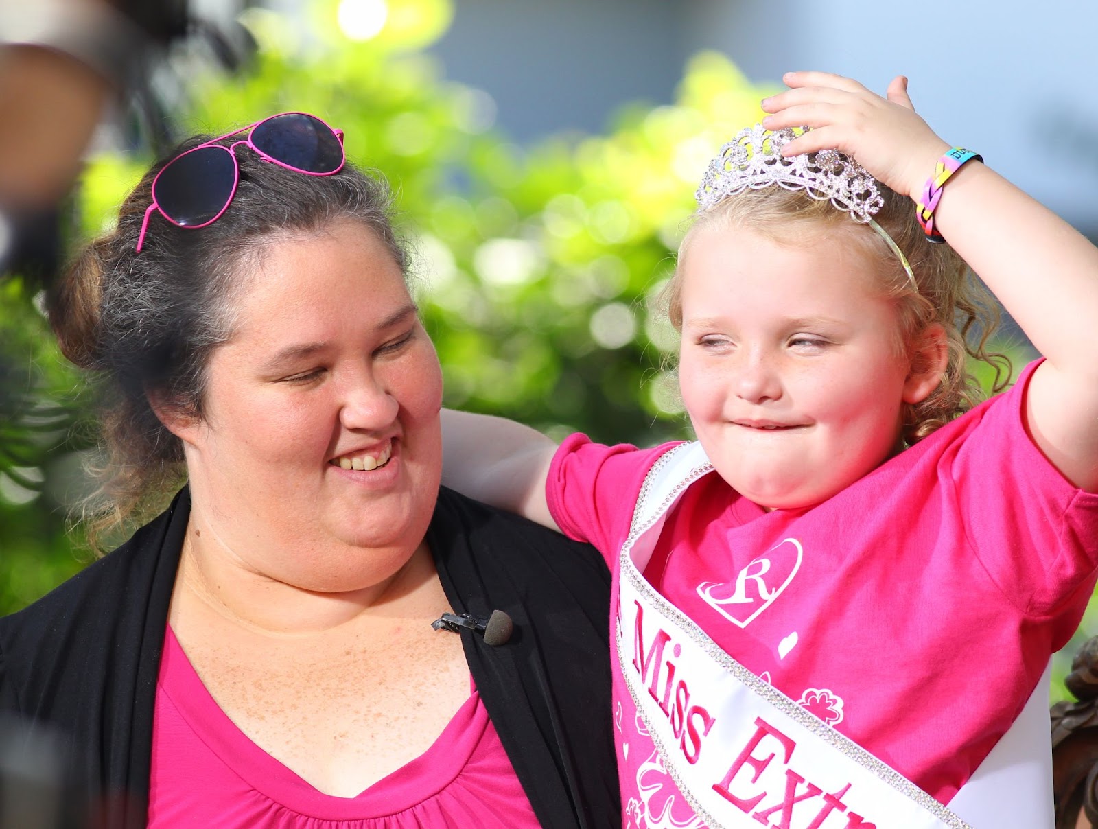 Mama June Shannon and Alana "Honey Boo Boo" Thompson photographed at The Grove on October 15, 2012, in Los Angeles, California. | Source: Getty Images