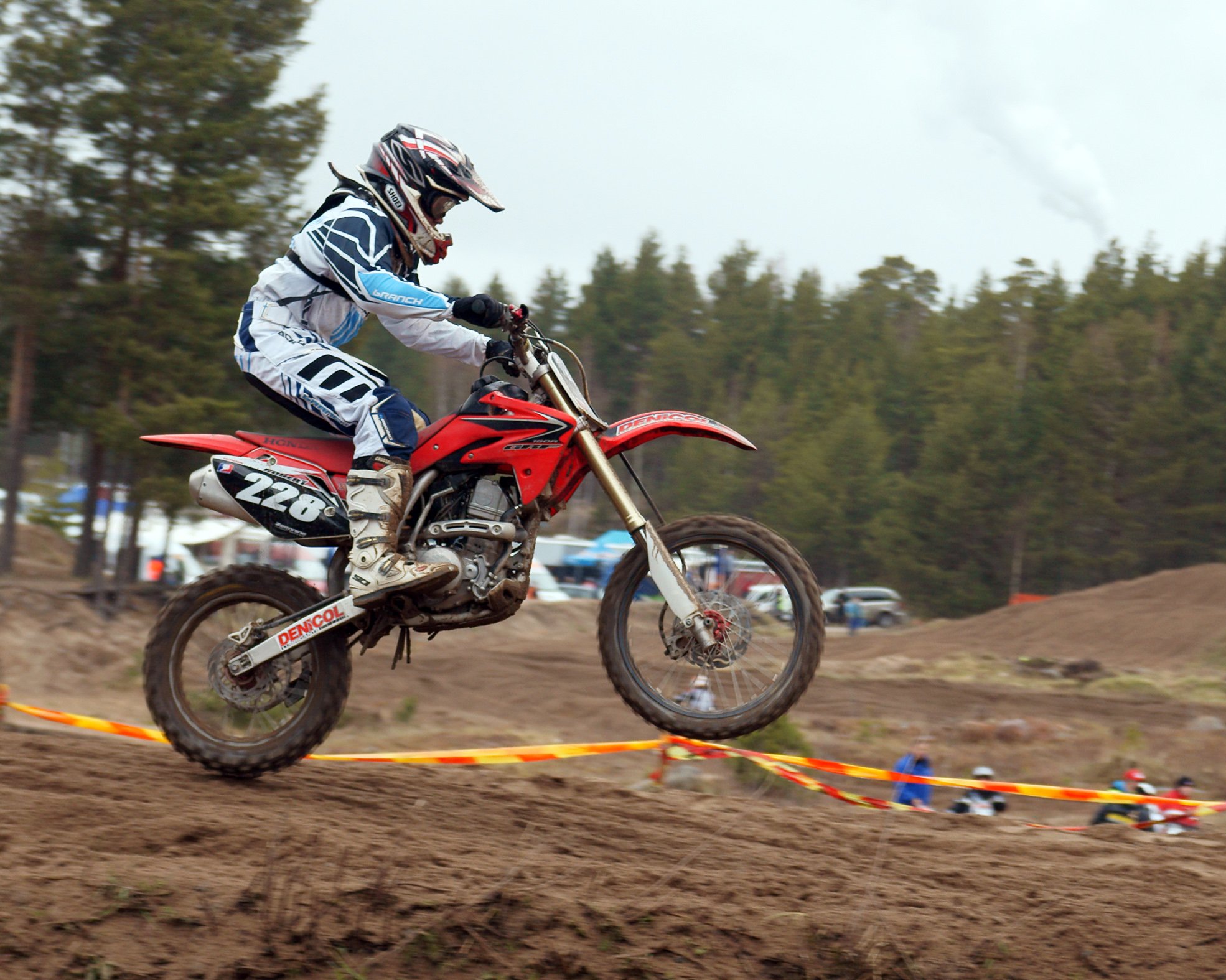 A competitor taking part in the Yyteri SM Motocross competition in Yyteri on May 9, 2010 | Photo: Wikimedia/kallerna