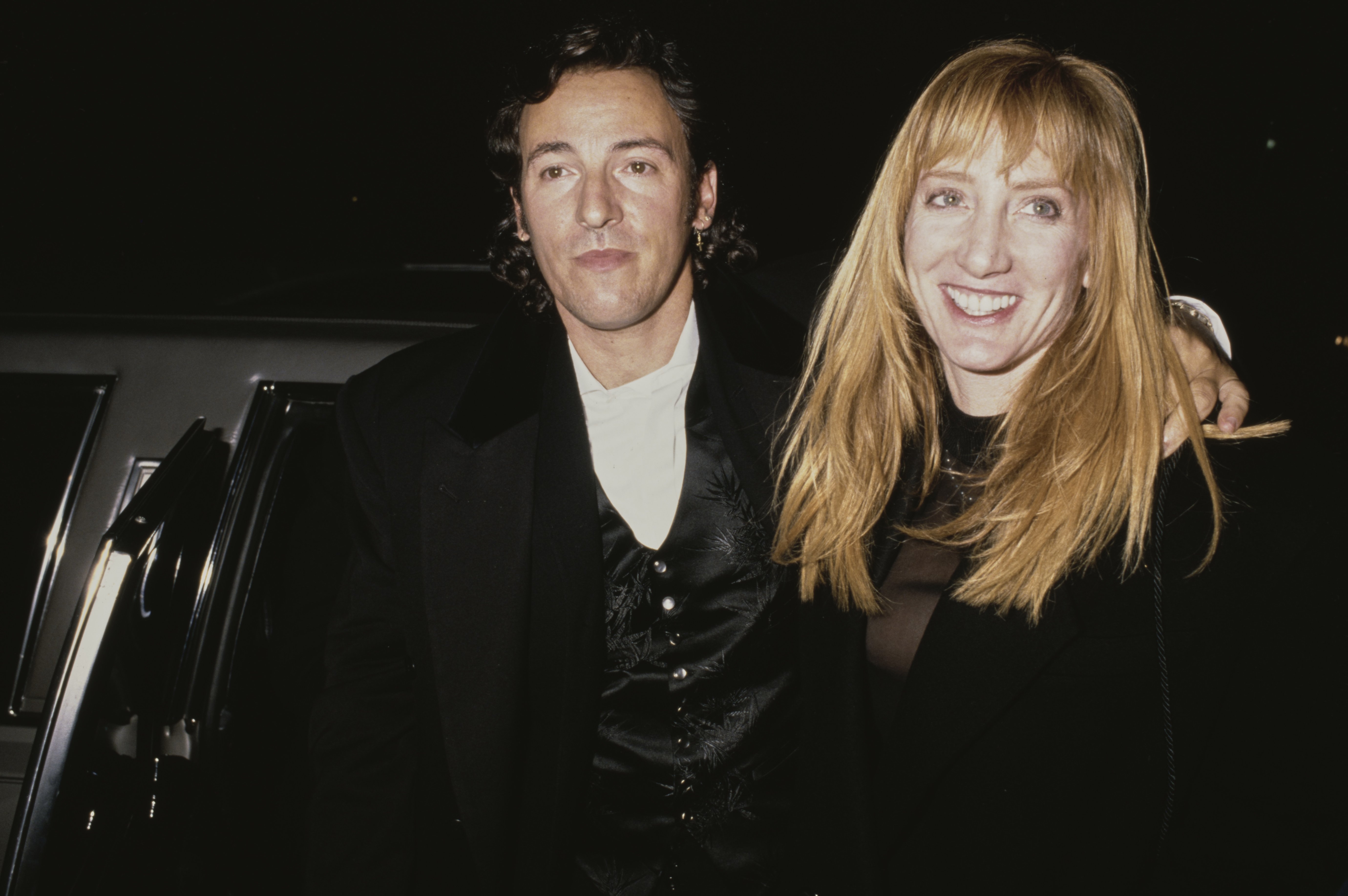 Singer Bruce Springsteen and Patti Scialfa in New York City, USA on January 17, 1990 | Source: Getty Images