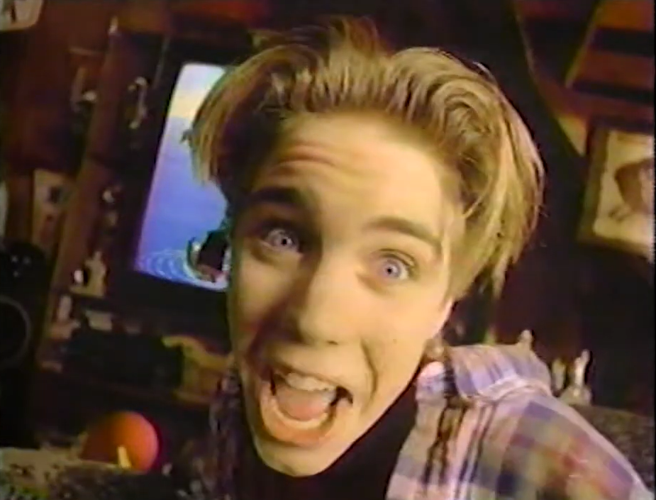 Jonathan Brandis in a Cap'n Crunch TV commercial, from a video dated January 23, 2021 | Source: YouTube/@WeirdAndForgotten