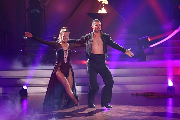 Isabel Edvardsson und Benjamin Piwko, Let's Dance, 2019 | Quelle: Getty Images Isabel Edvardsson und Benjamin Piwko, Let's Dance, 2019 | Quelle: Getty Images