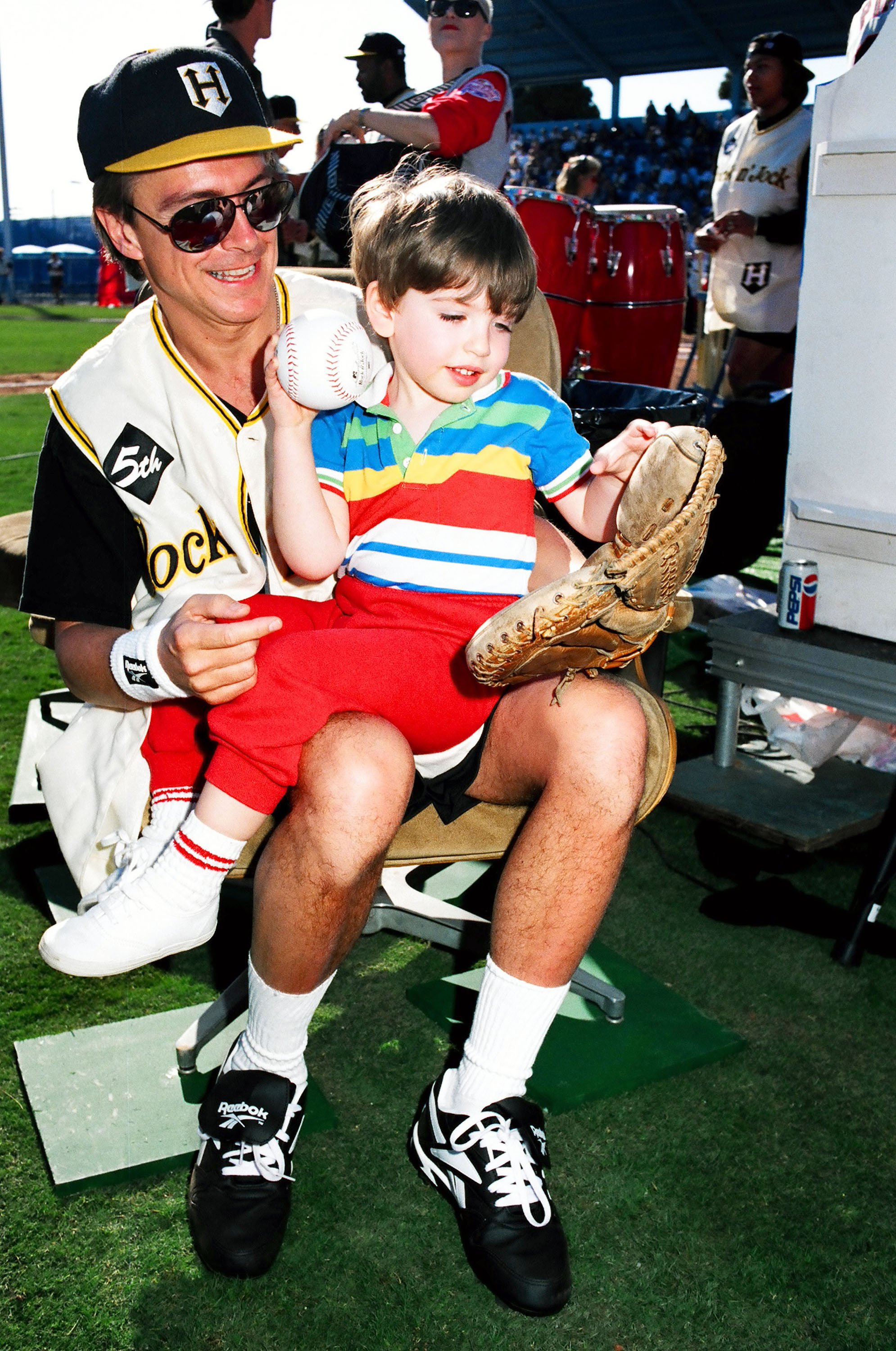 David Cassidy and his son Beau Cassidy pictured at MTV's 3rd Annual Rock 'n Jock Softball at Memorial Park, 1992, Long Beach, California. | Photo: Getty Images