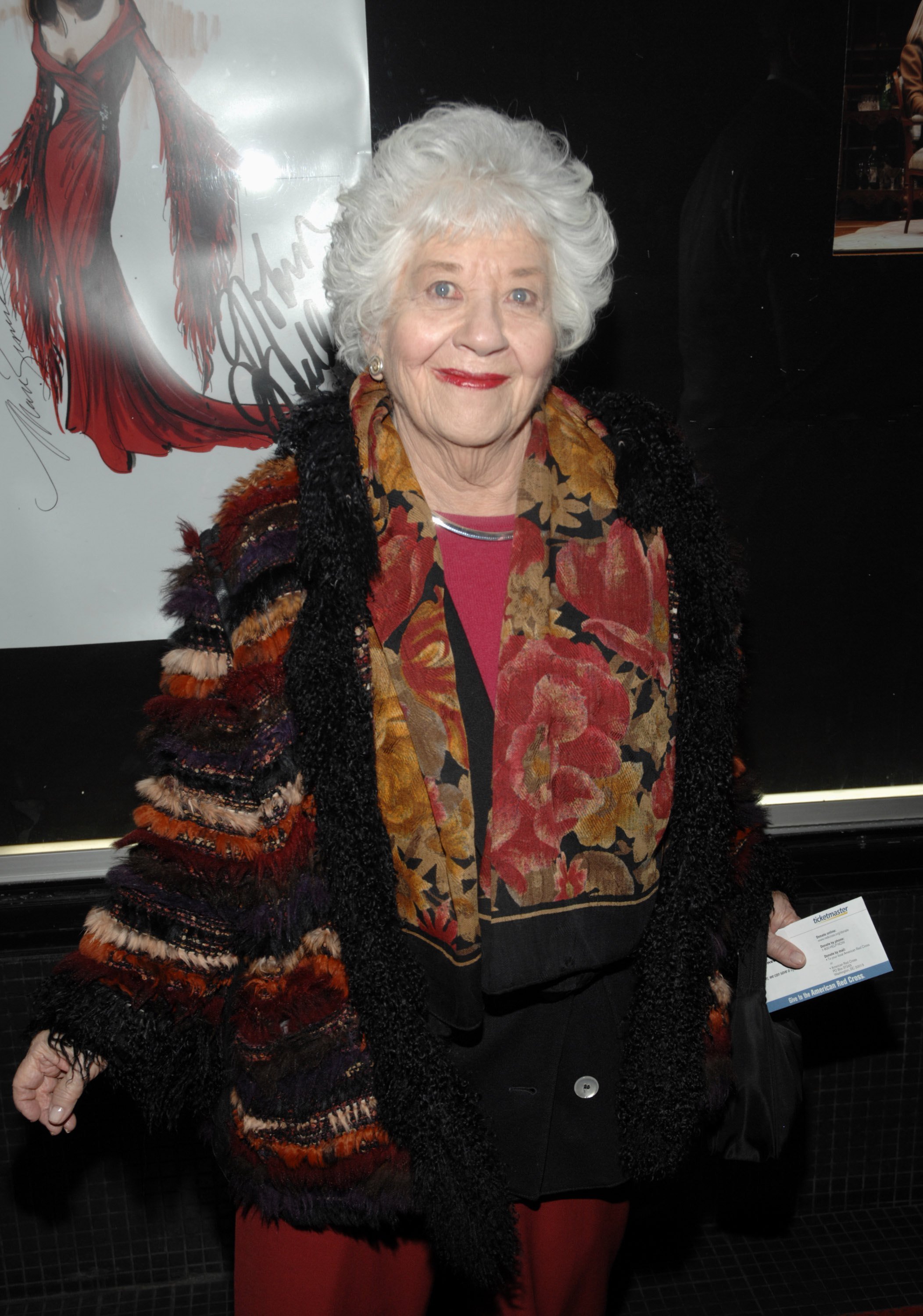  Charlotte Rae attends the "Legends" premiere of Joan Collins and Linda Evans on January 16, 2007 at the Wlishire Theatre in Beverly Hills, California. | Photo: Getty Images