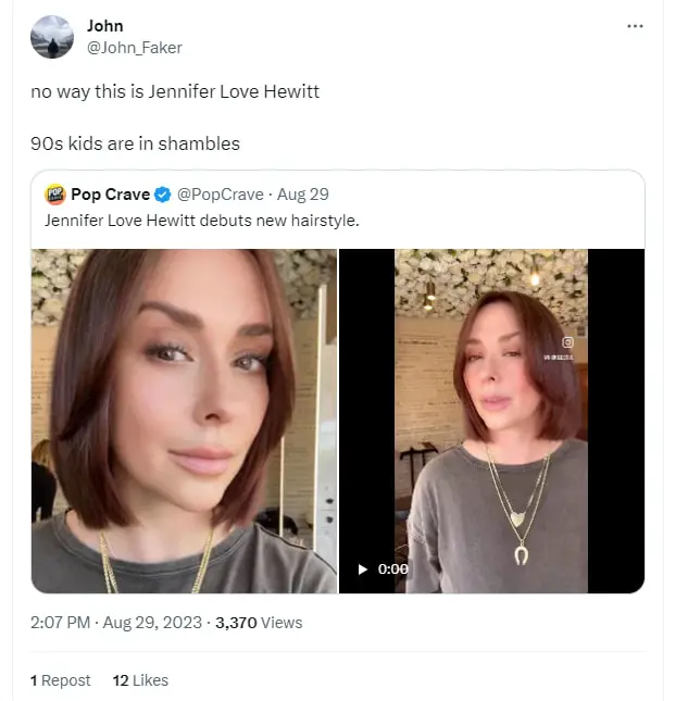 A screenshot of a fan's twitter comment humorously expressing their surprise at how different Jennifer Love Hewitt looks in the pictures. | Source: twitter.com/PopCrave