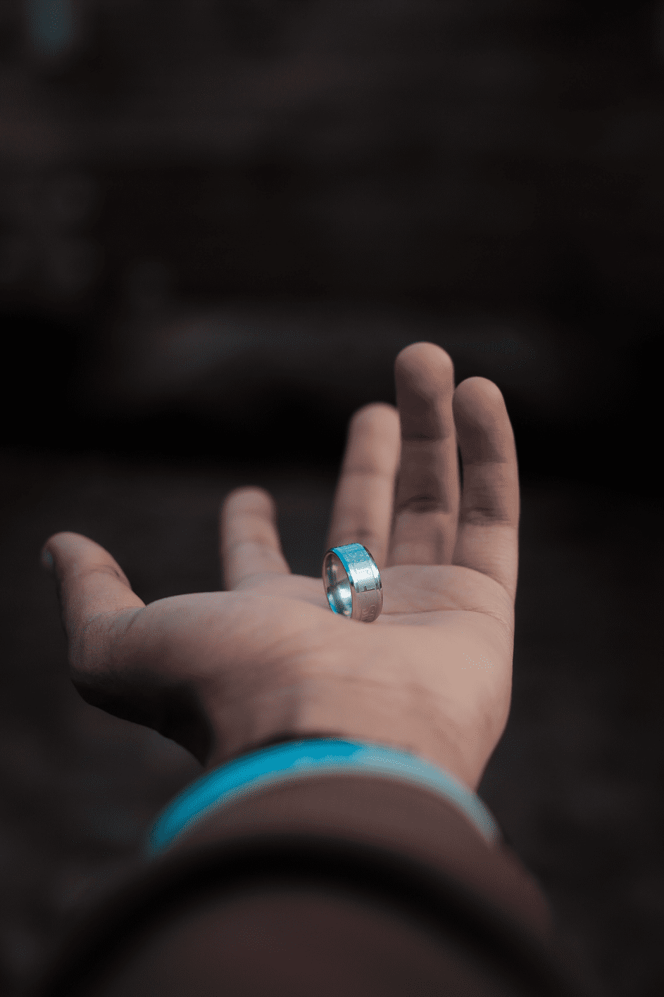 Nach einigen Monaten hielt Kemal um meine Hand an und ich sagte ja. | Quelle: Pexels