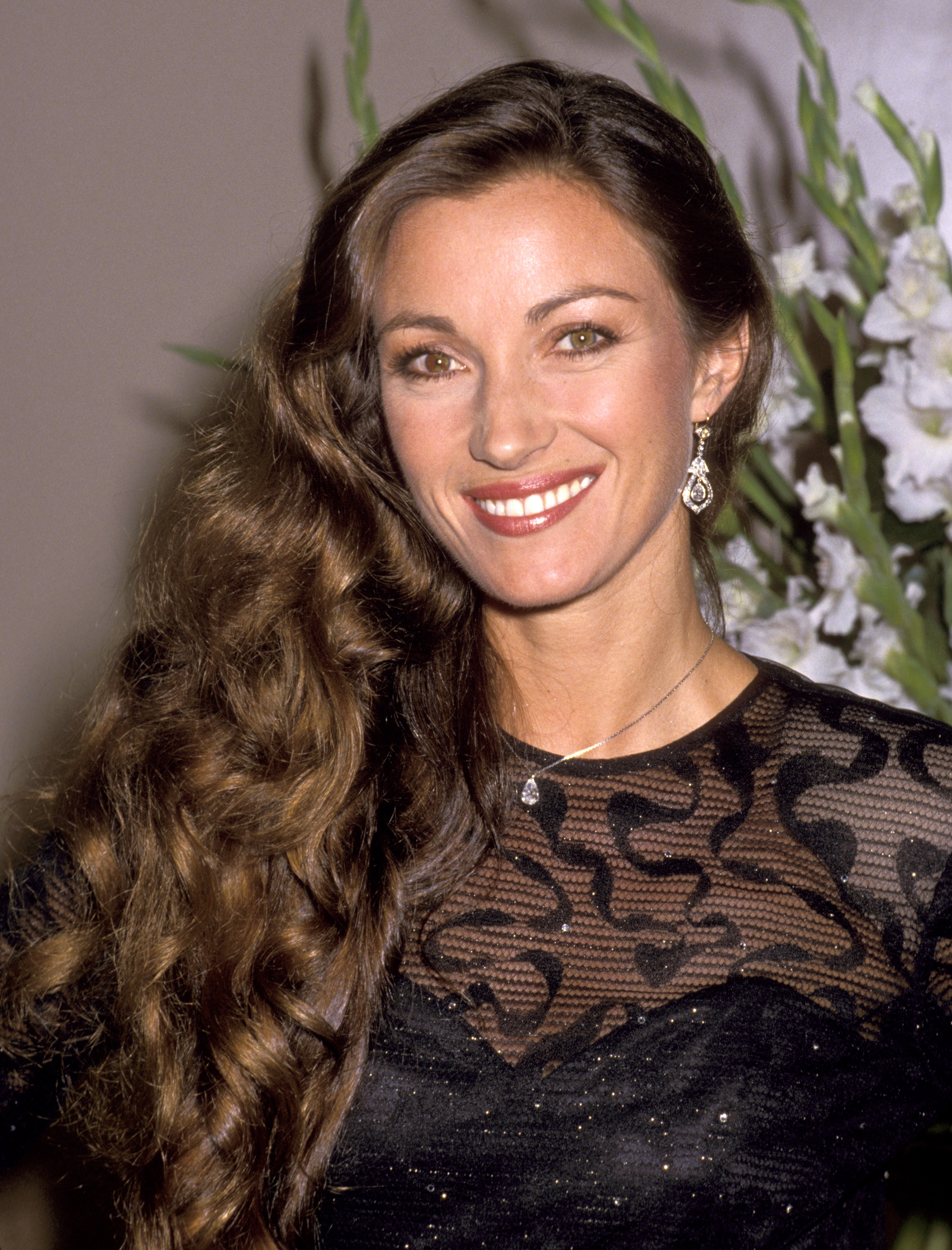 Jane Seymour at the Hubert DeGivenchy recieves the state of California's First Lifetime Achievement Awards on October 28,1988 | Source: Getty Images