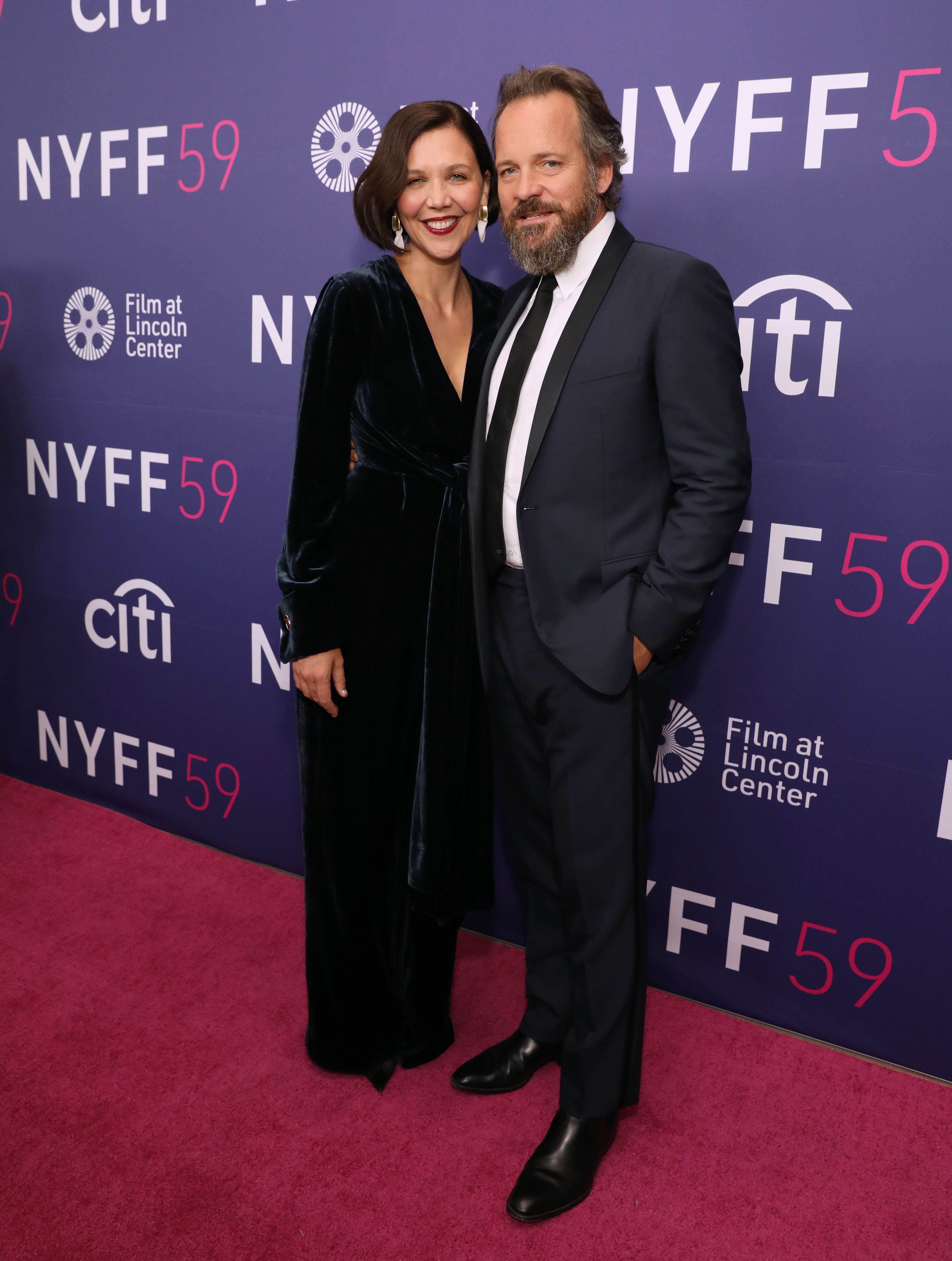 Maggie Gyllenhaal and Peter Sarsgaard pictured at the screening of Netflix's "The Lost Daughter." 2021, New York City. | Photo: Getty Images
