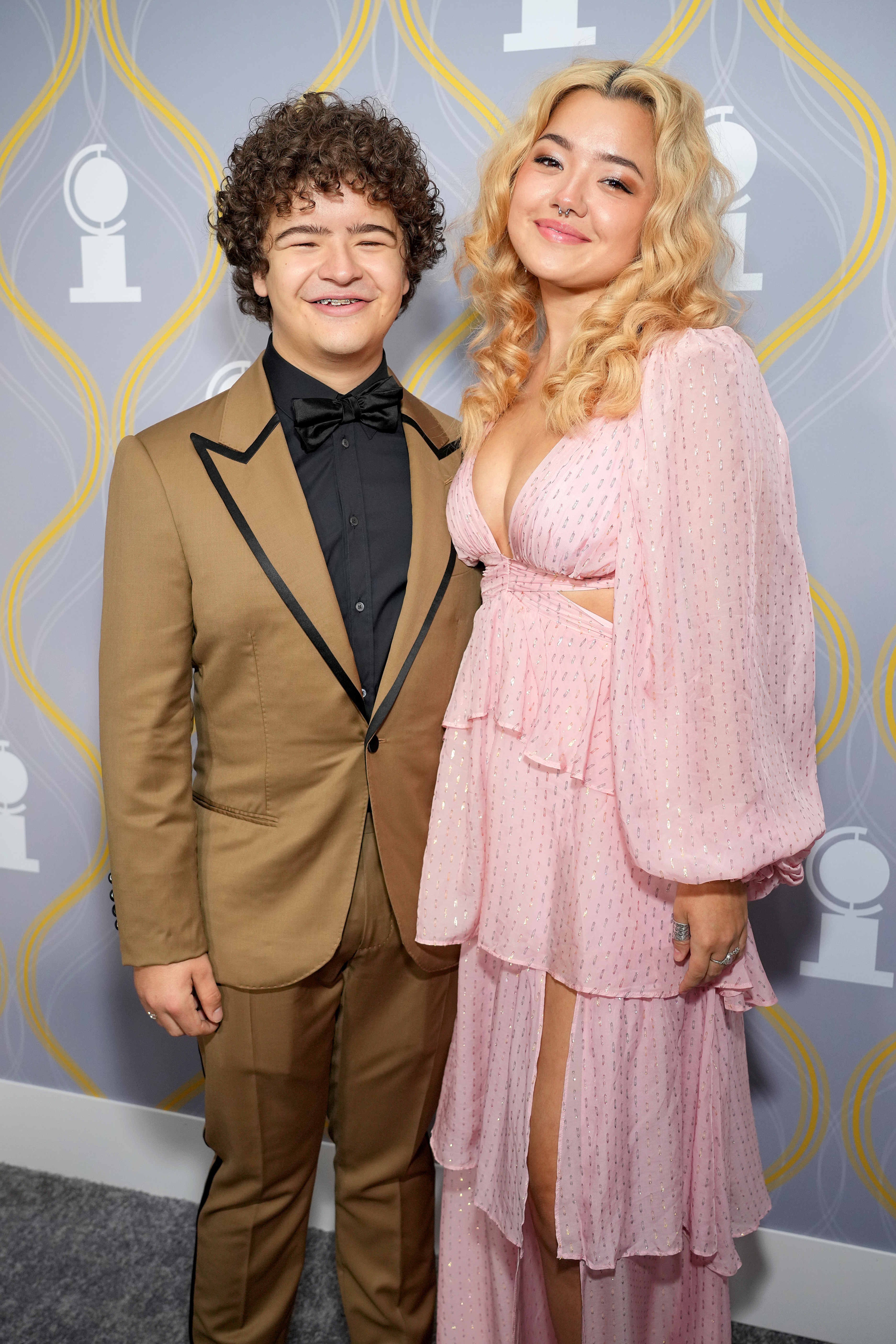 Gaten Matarazzo and Elizabeth Yu at the 75th Annual Tony Awards held at Radio City Music Hall in New York City on June 12, 2022. | Source: Getty Images
