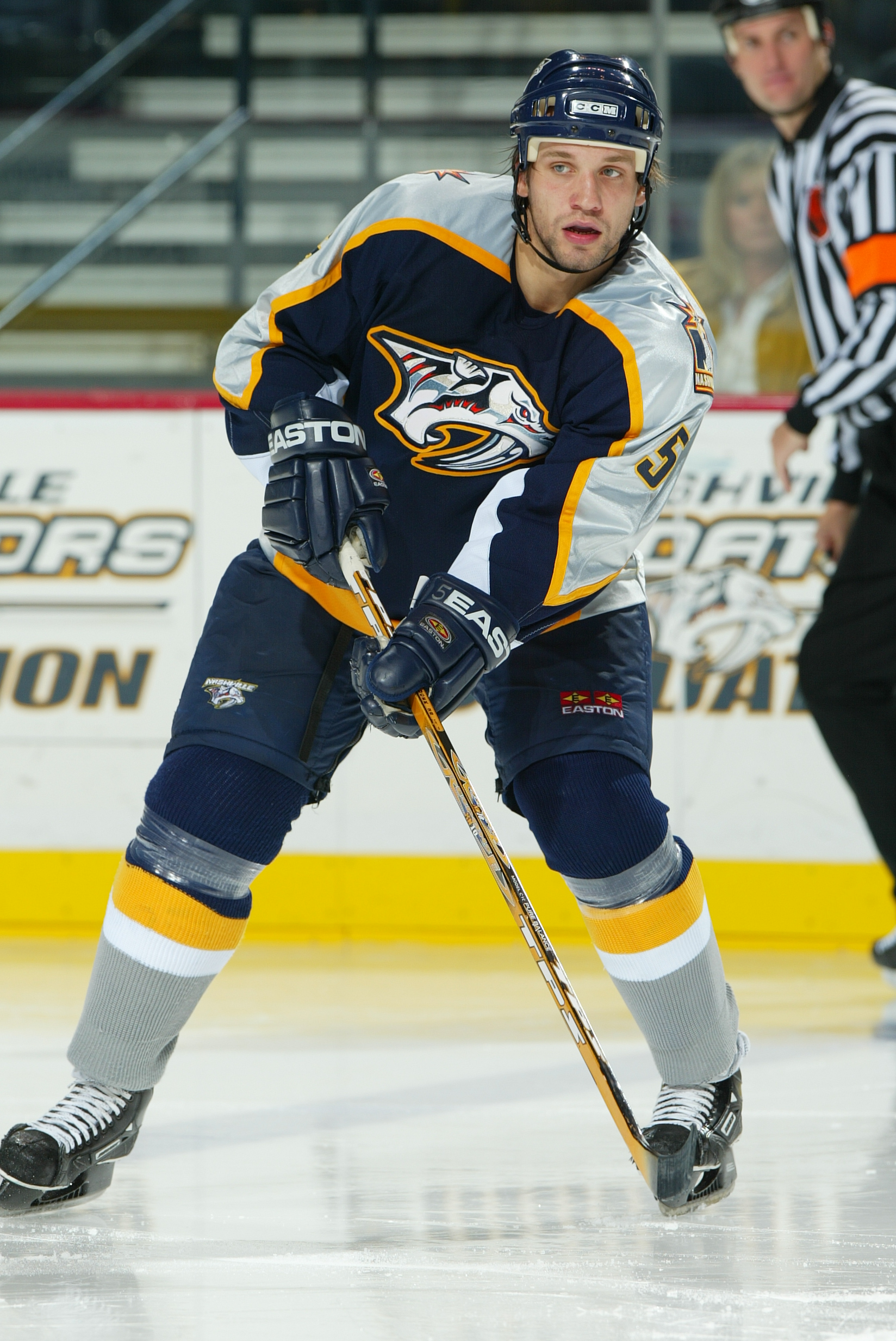 Player Tomas Kloucek of the Nashville Predators is seen in January 2004 | Source: Getty Images