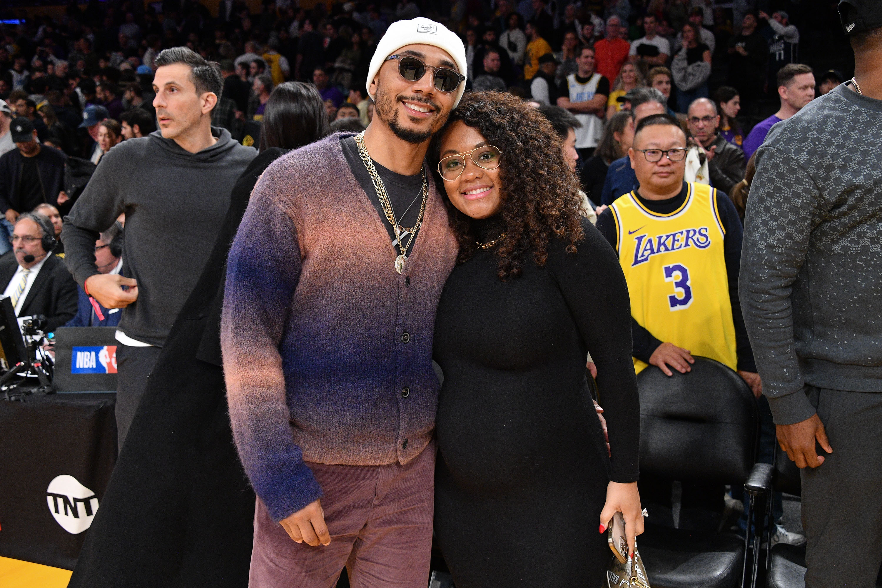Mookie Betts and Brianna Hammonds at a basketball game between the Los Angeles Lakers and the Dallas Mavericks on January 12, 2023, in Los Angeles | Source: Getty Images