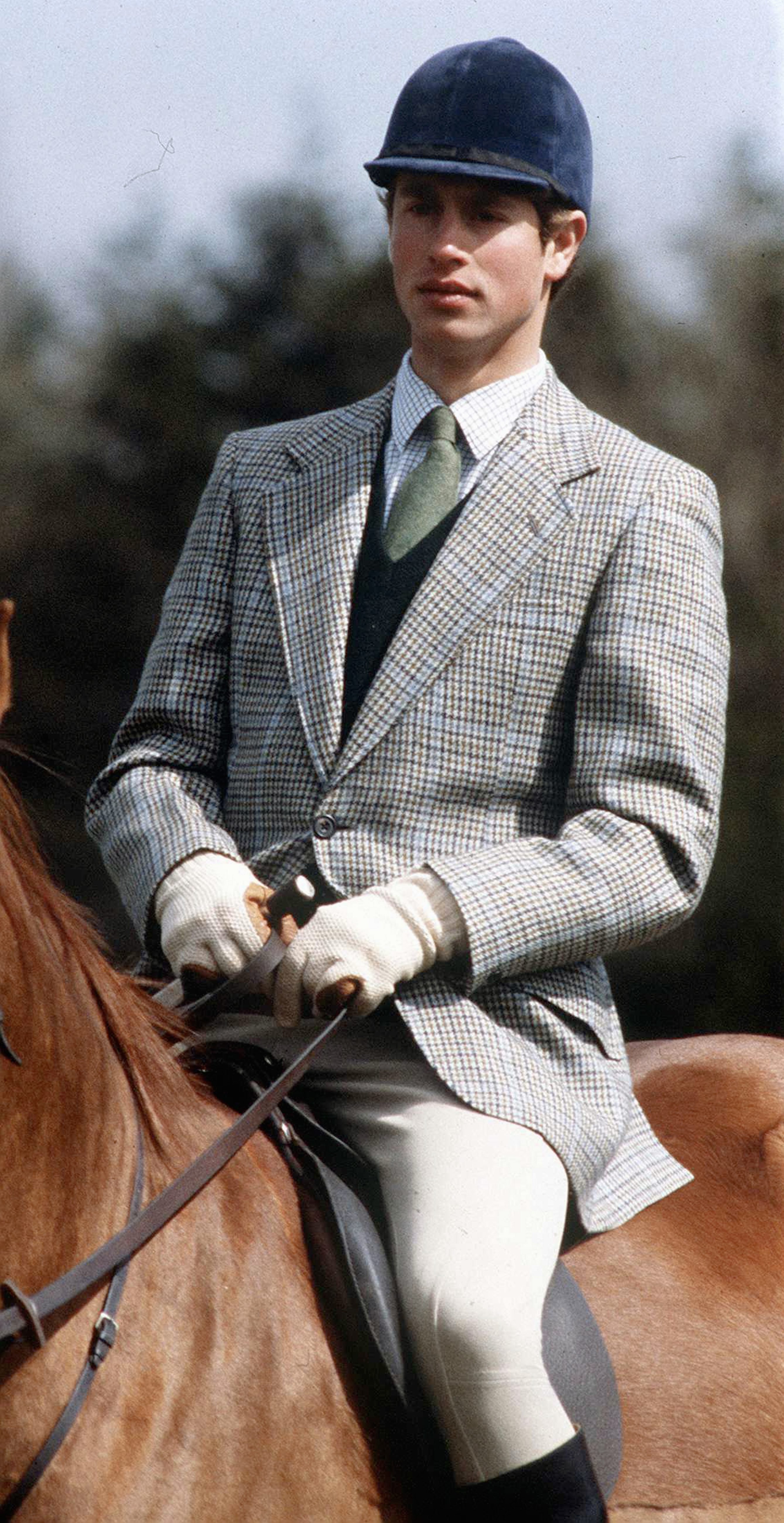 Le prince Edward, comte de Wessex, à cheval, vers 1993. | Source : Getty Images