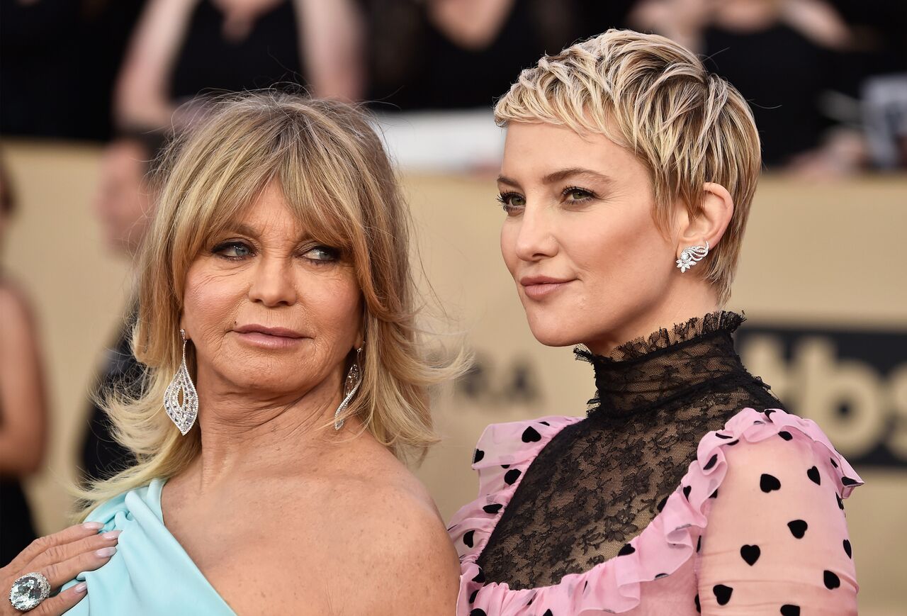 Goldie Hawn and Kate Hudson attend the 24th Annual Screen Actors Guild Awards at The Shrine Auditorium. | Source: Getty Images